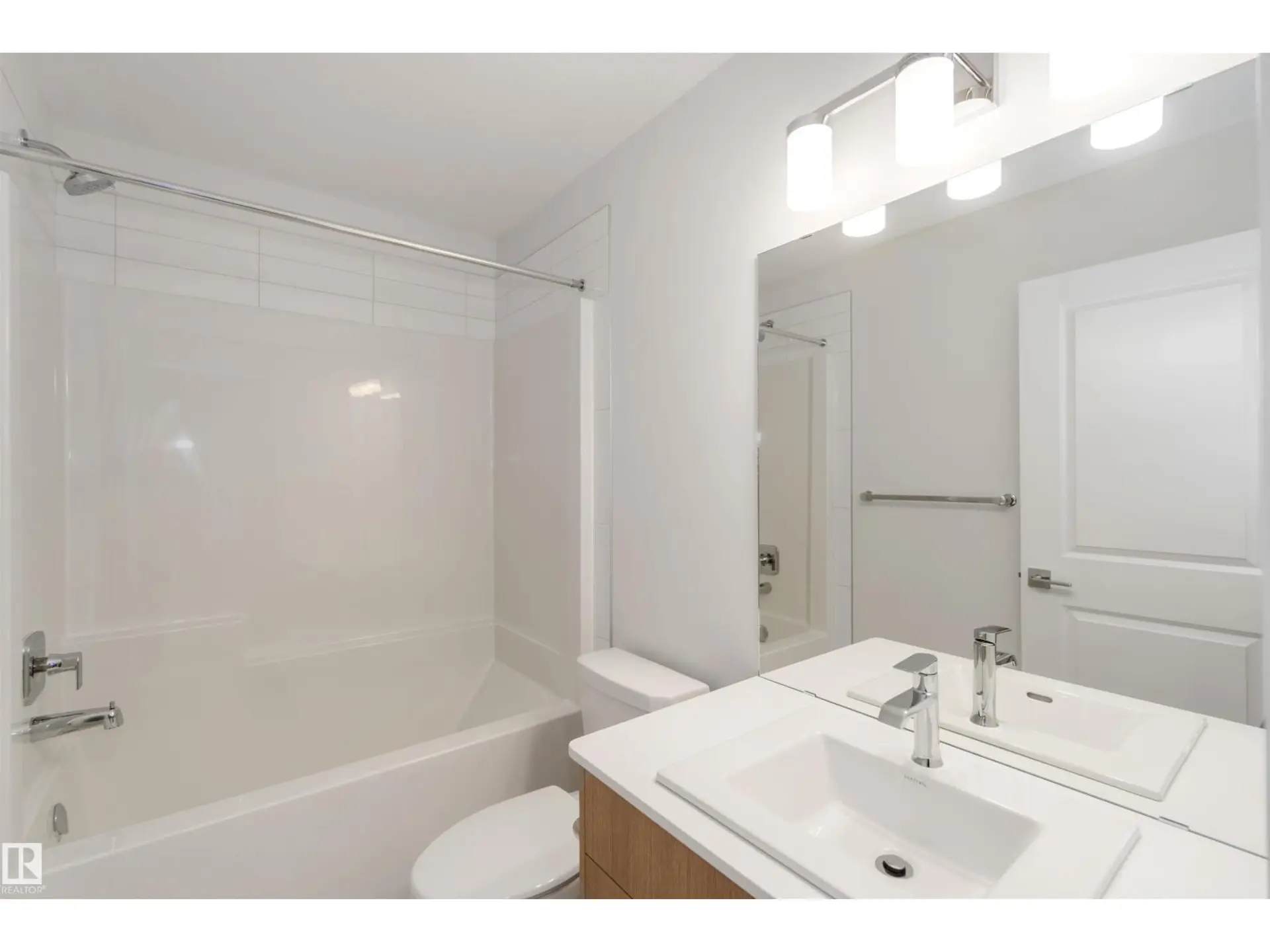 18912 28 AV NW - Image 15