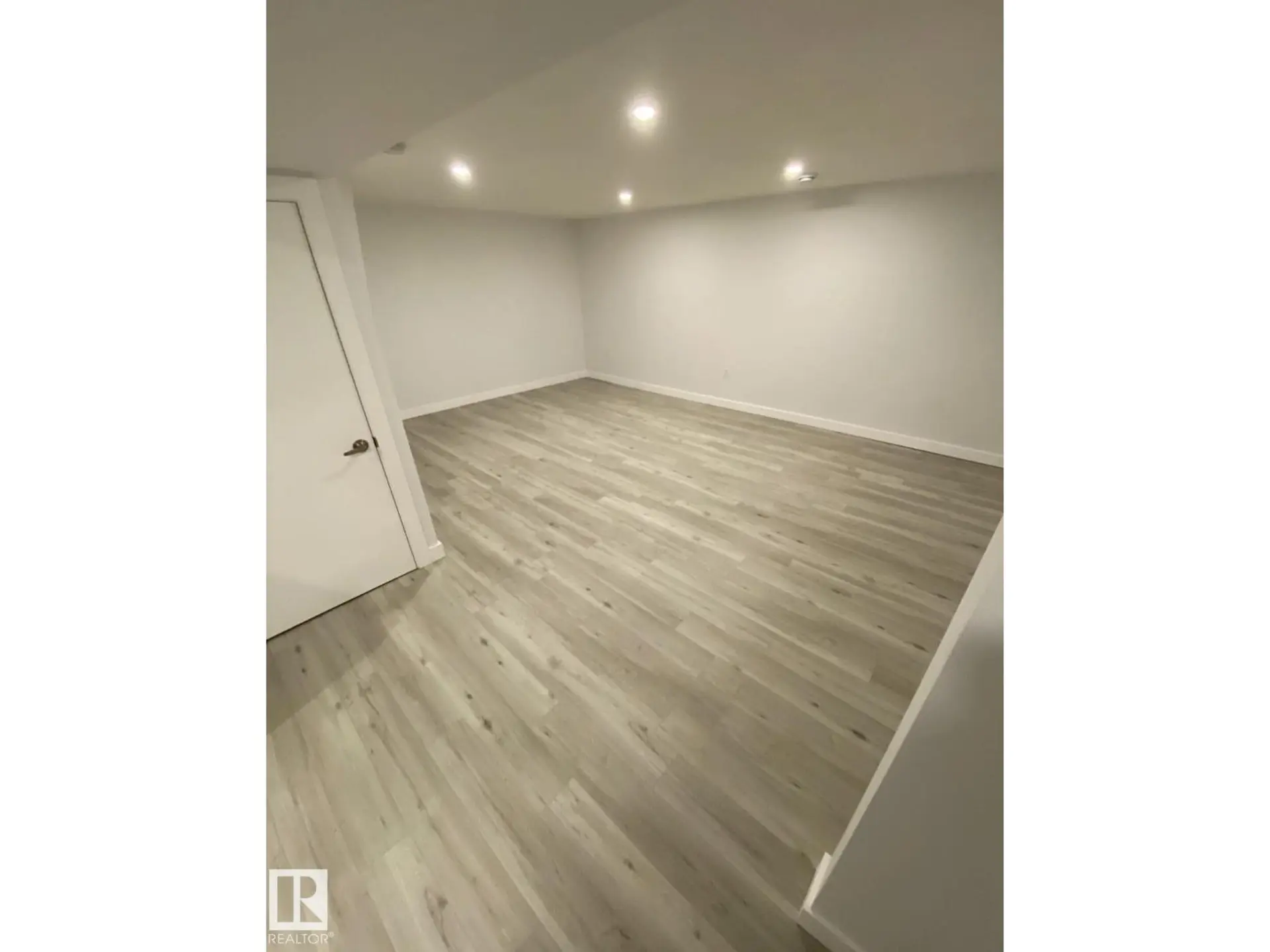 13524 62 ST NW - Image 6