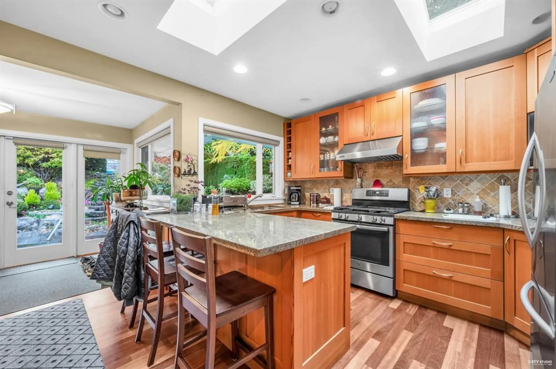 628 E 7th Street - Image 7