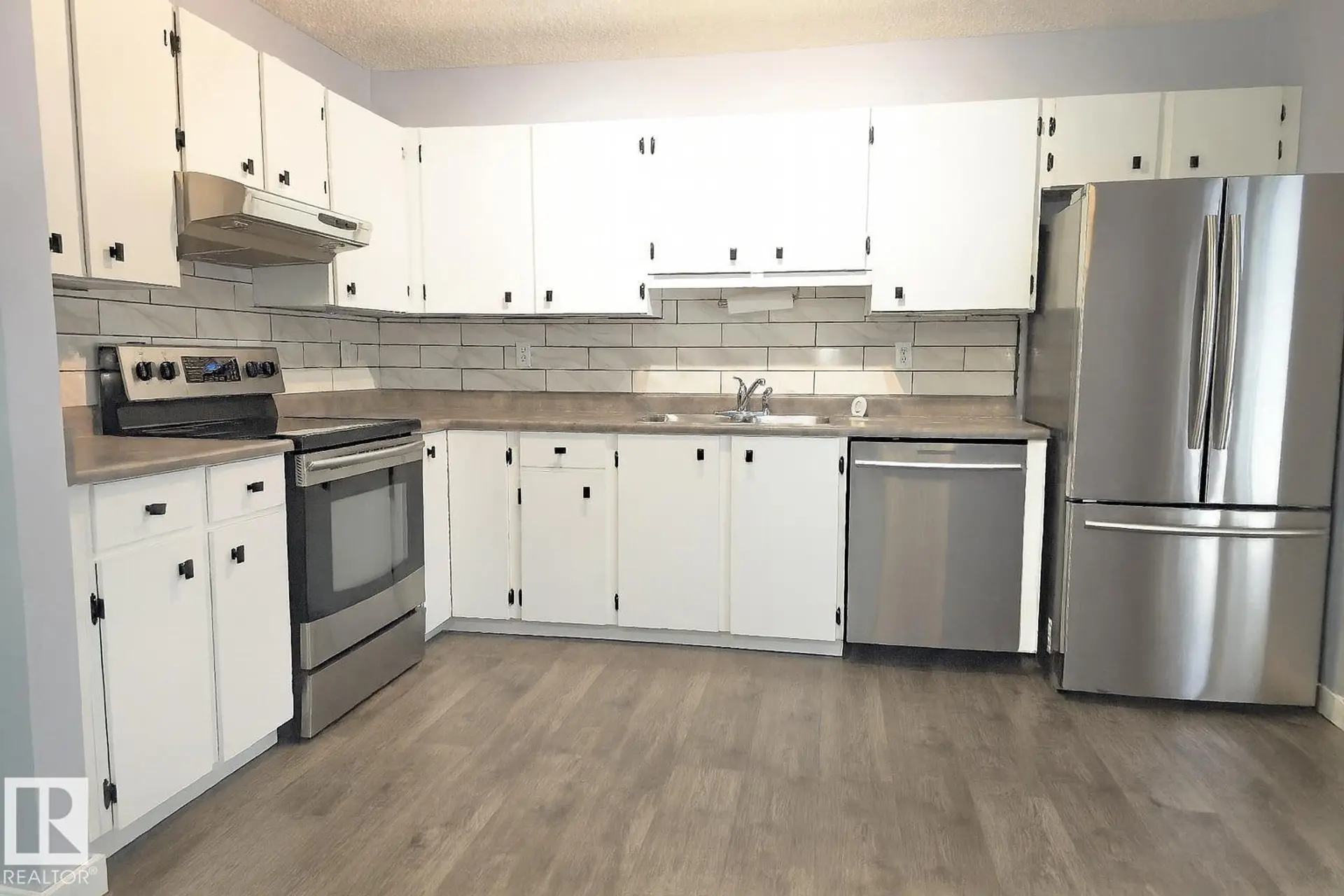 #2 10205 158 AV NW - Image 7