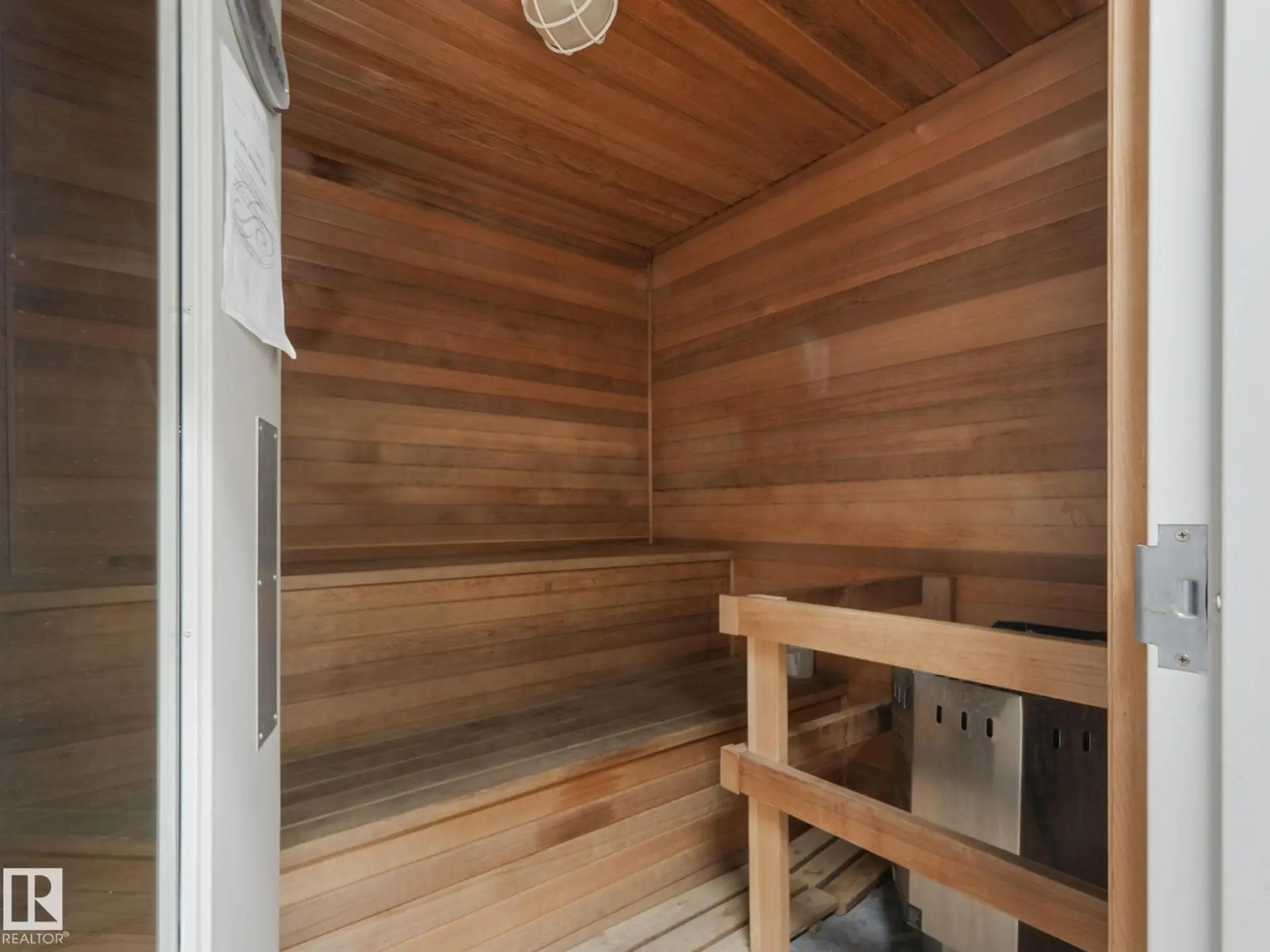 #412 12408 15 AV SW - Image 18