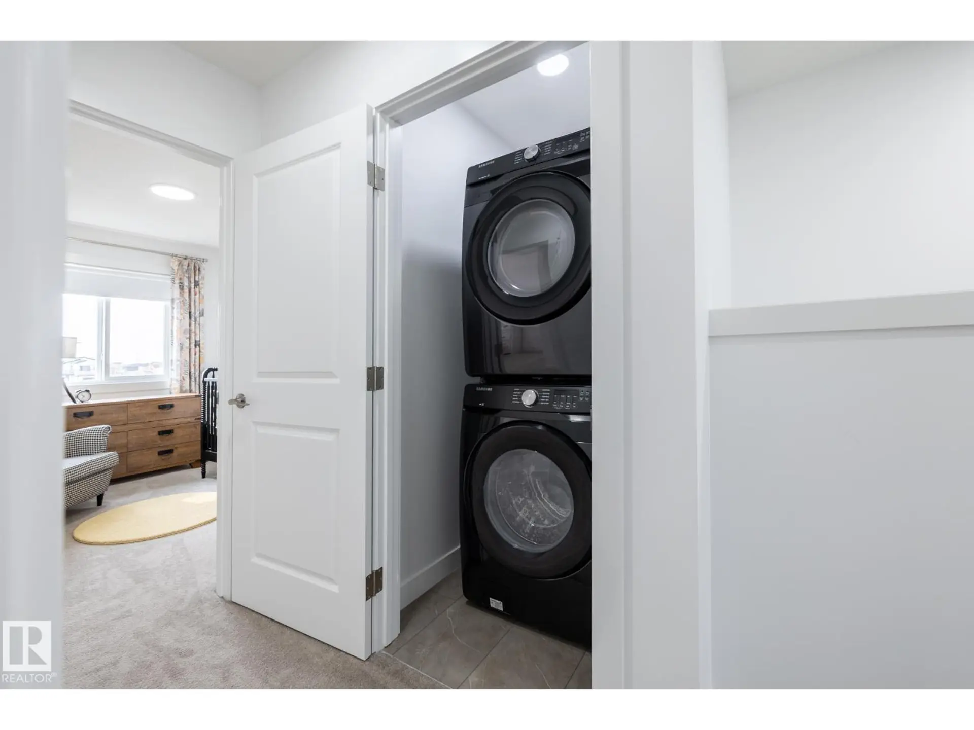 555 172 AV NE - Image 16