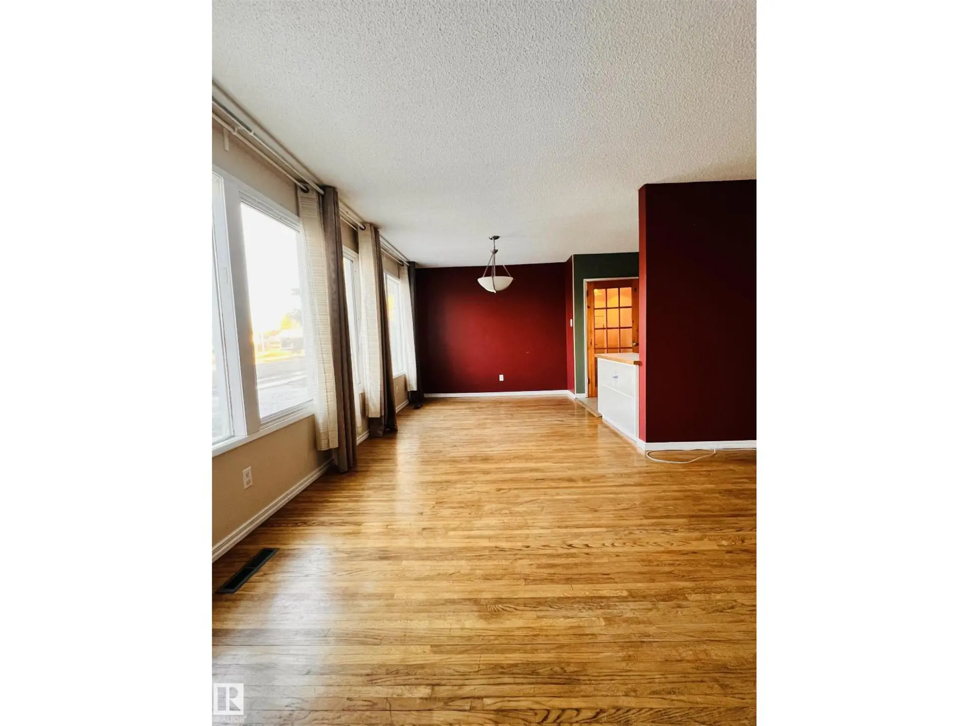11459 51 AV NW - Image 4