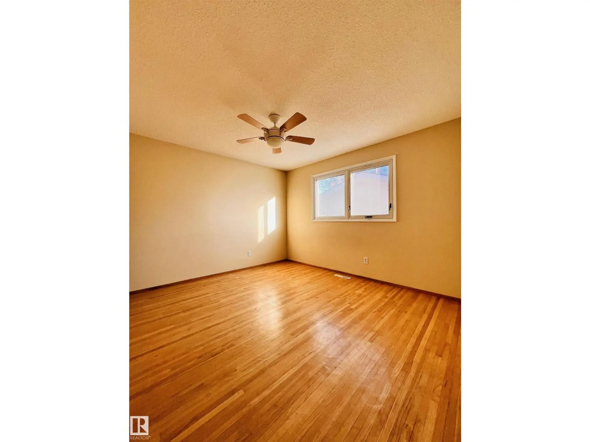 11459 51 AV NW - Image 7