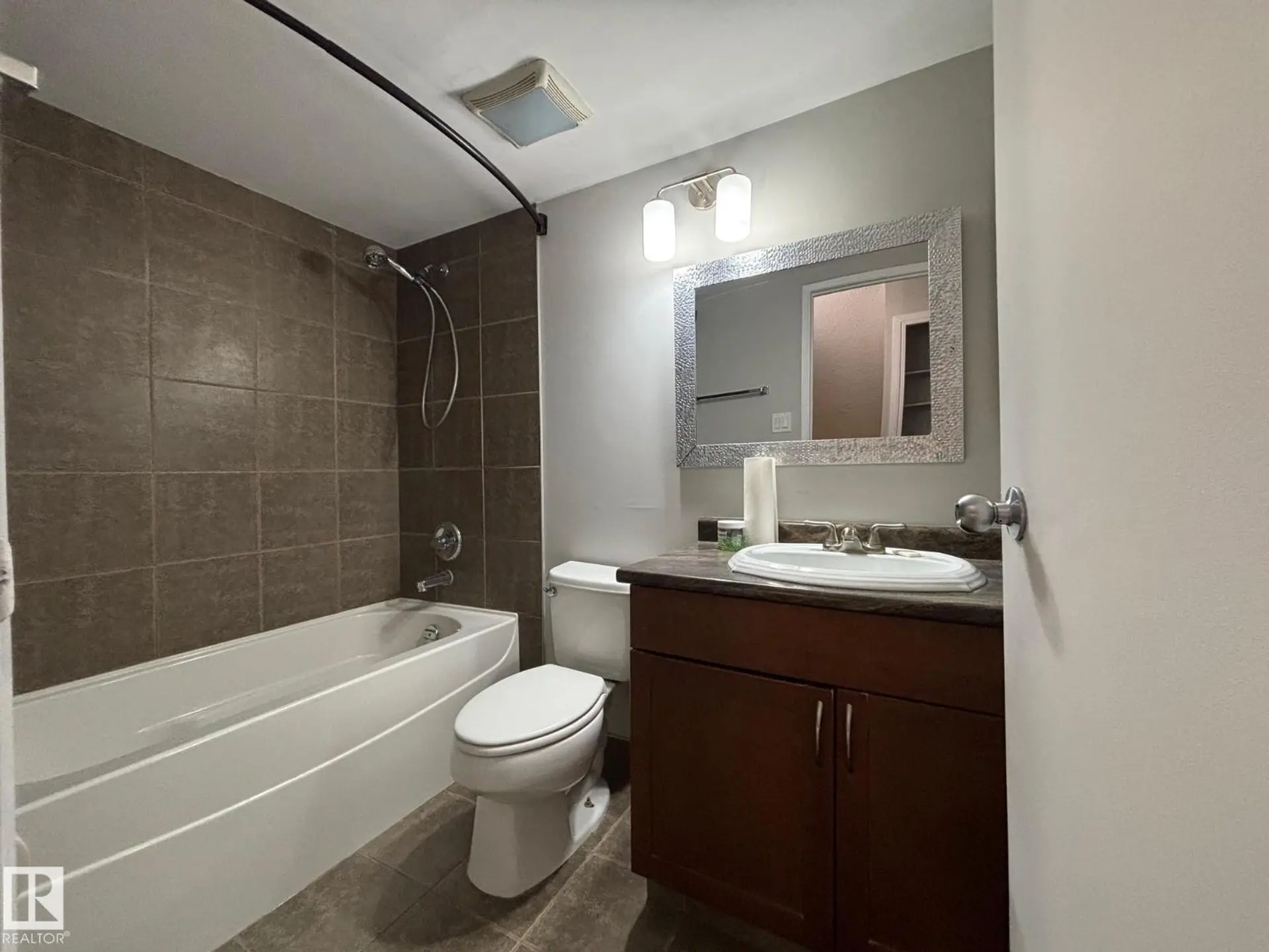 #40 13590 38 ST NW - Image 15