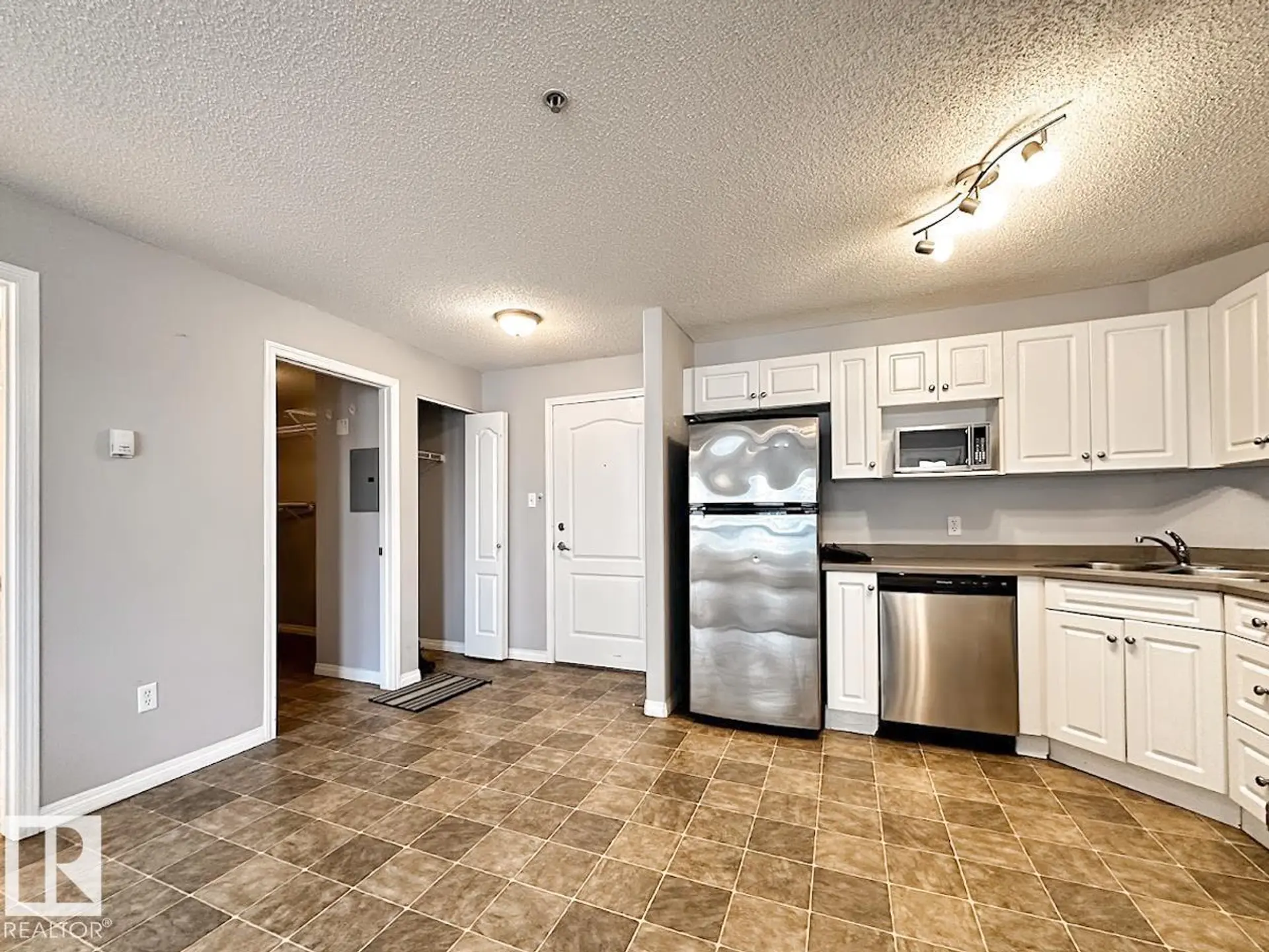 #6315 7331 SOUTH TERWILLEGAR DR NW - Image 6
