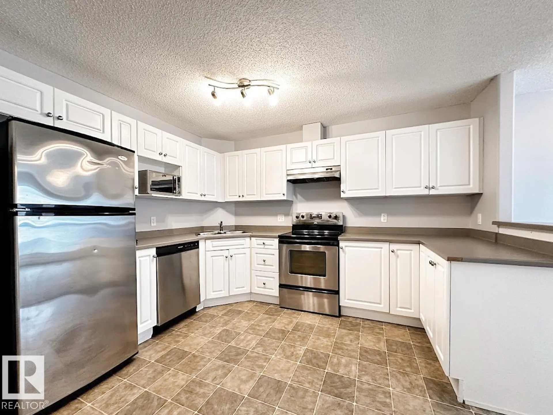 #6315 7331 SOUTH TERWILLEGAR DR NW - Image 7
