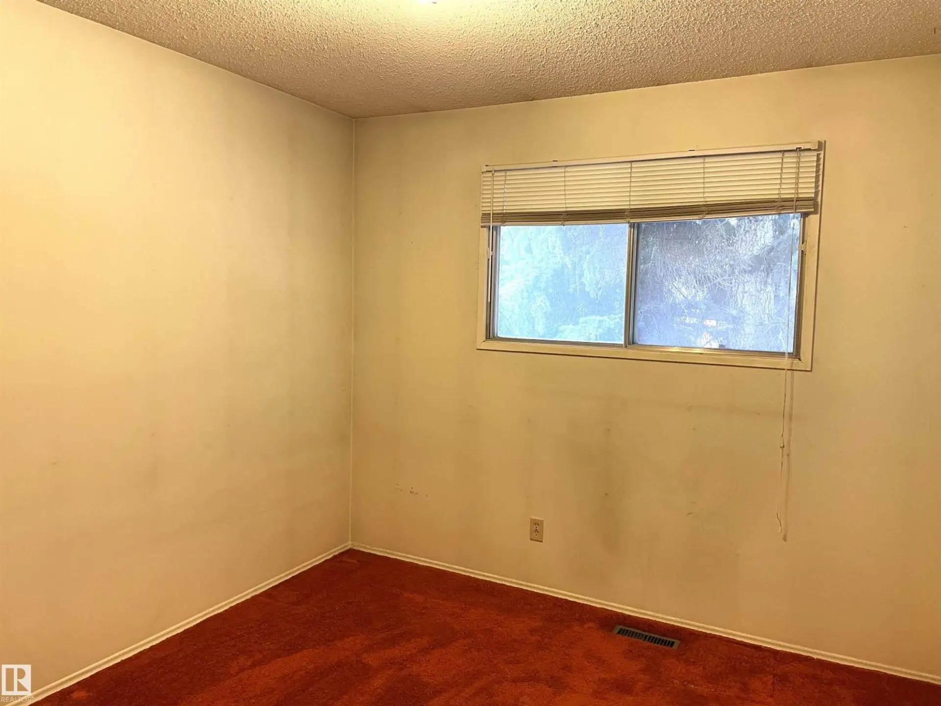 6808 11 AV NW - Image 7