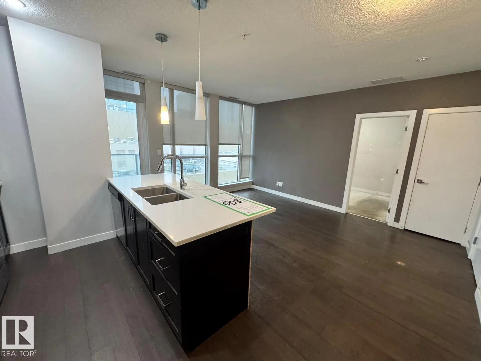#802 10238 103 ST NW - Image 3