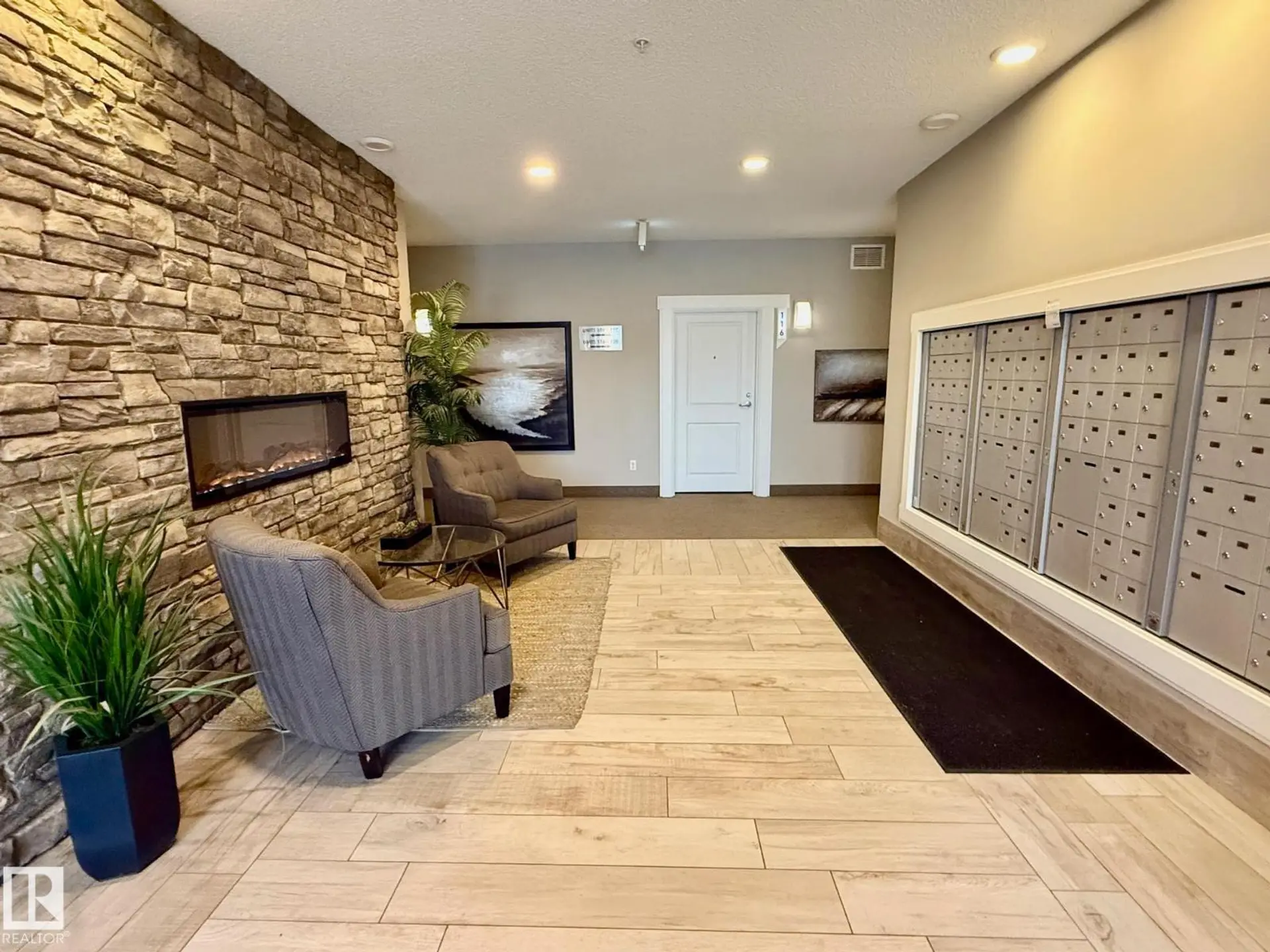 #108 12804 140 AV NW - Image 17