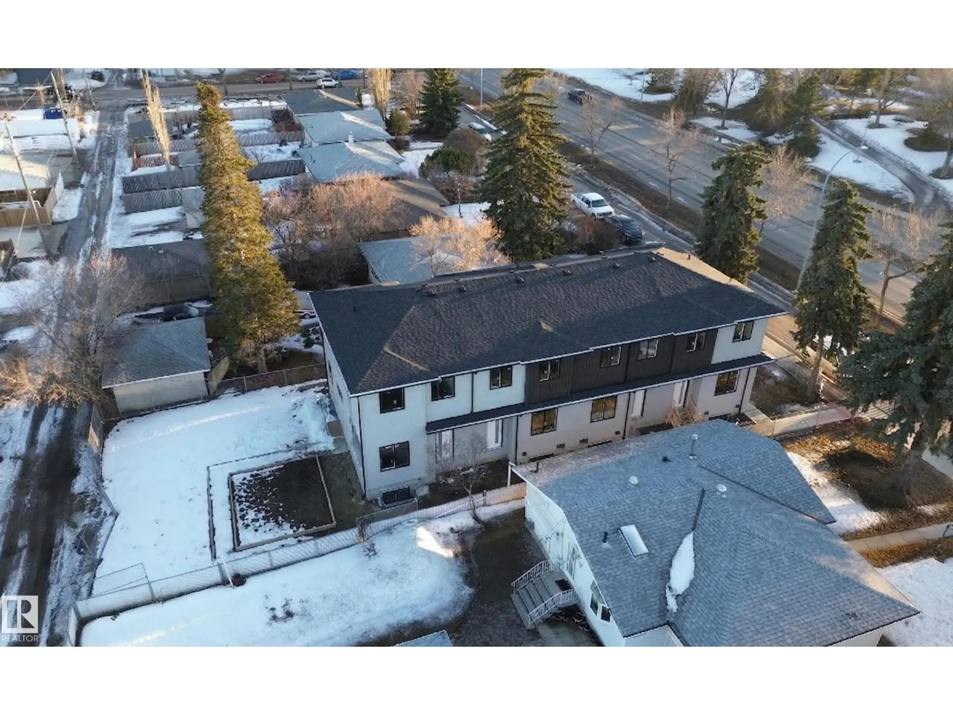 10627 149 ST NW - Image 1