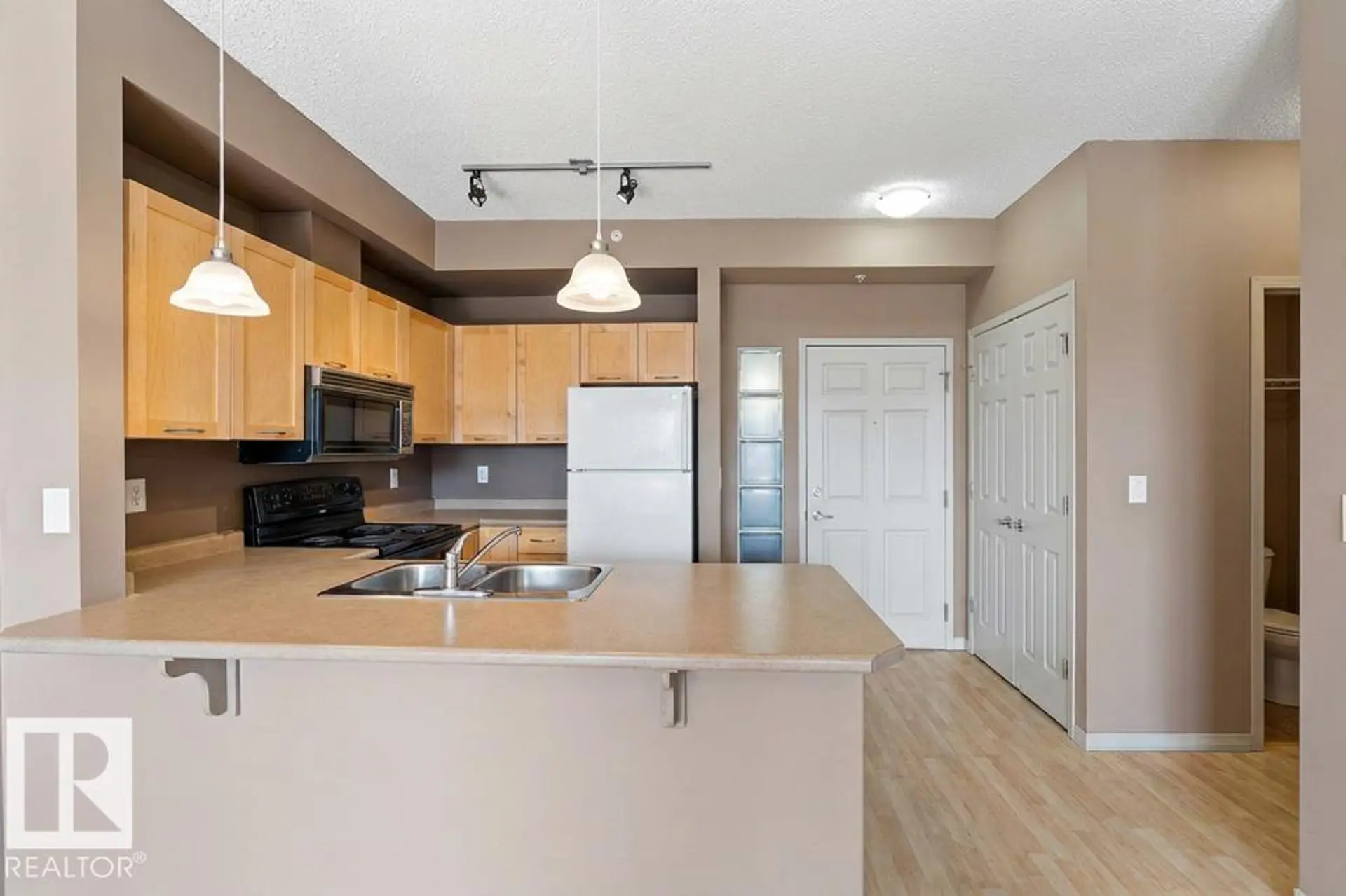 #1-204 4245 139 AV NW - Image 3