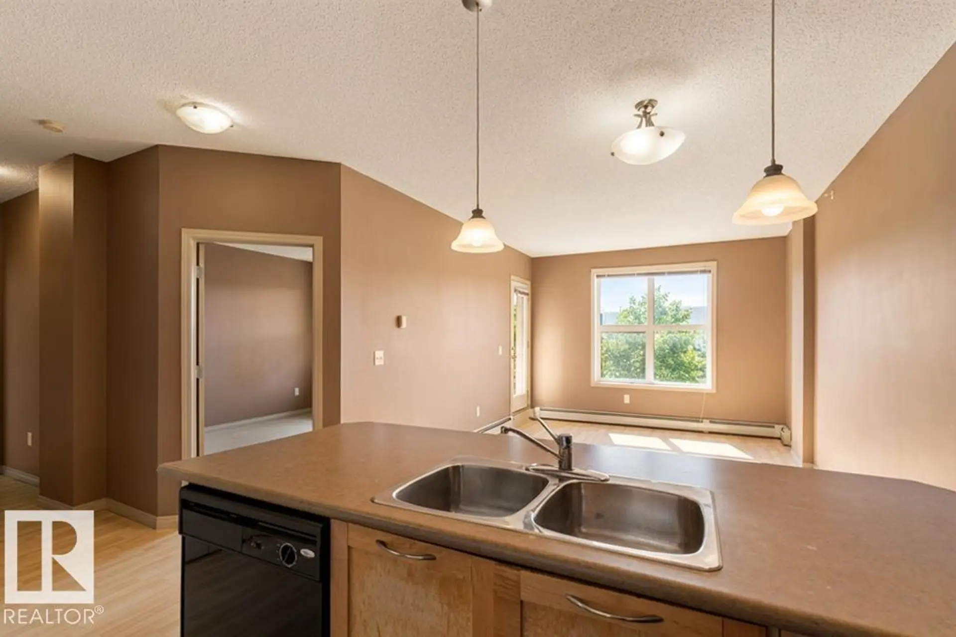 #1-204 4245 139 AV NW - Image 5