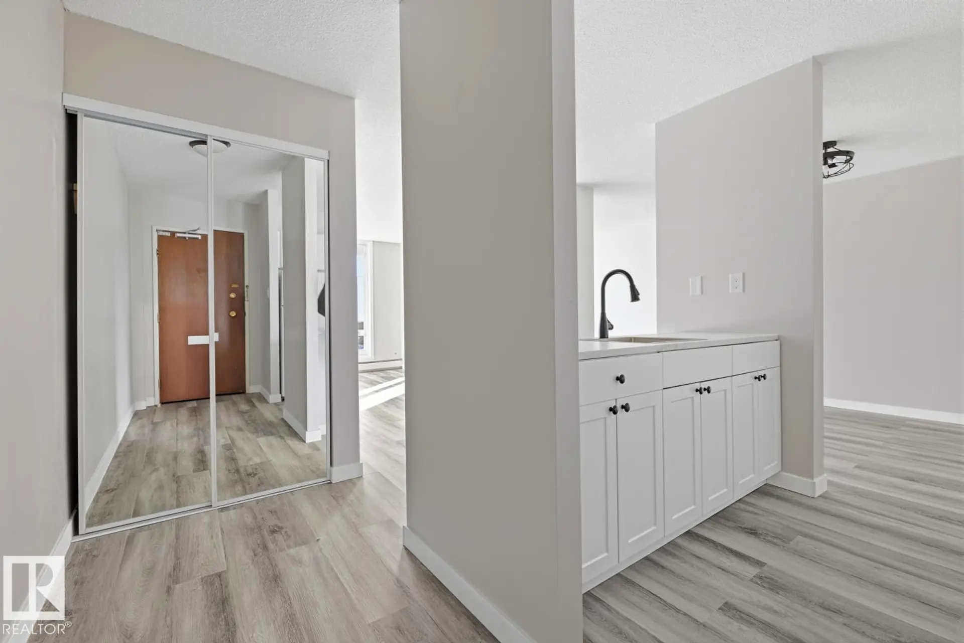 #307 10160 116 ST NW - Image 6