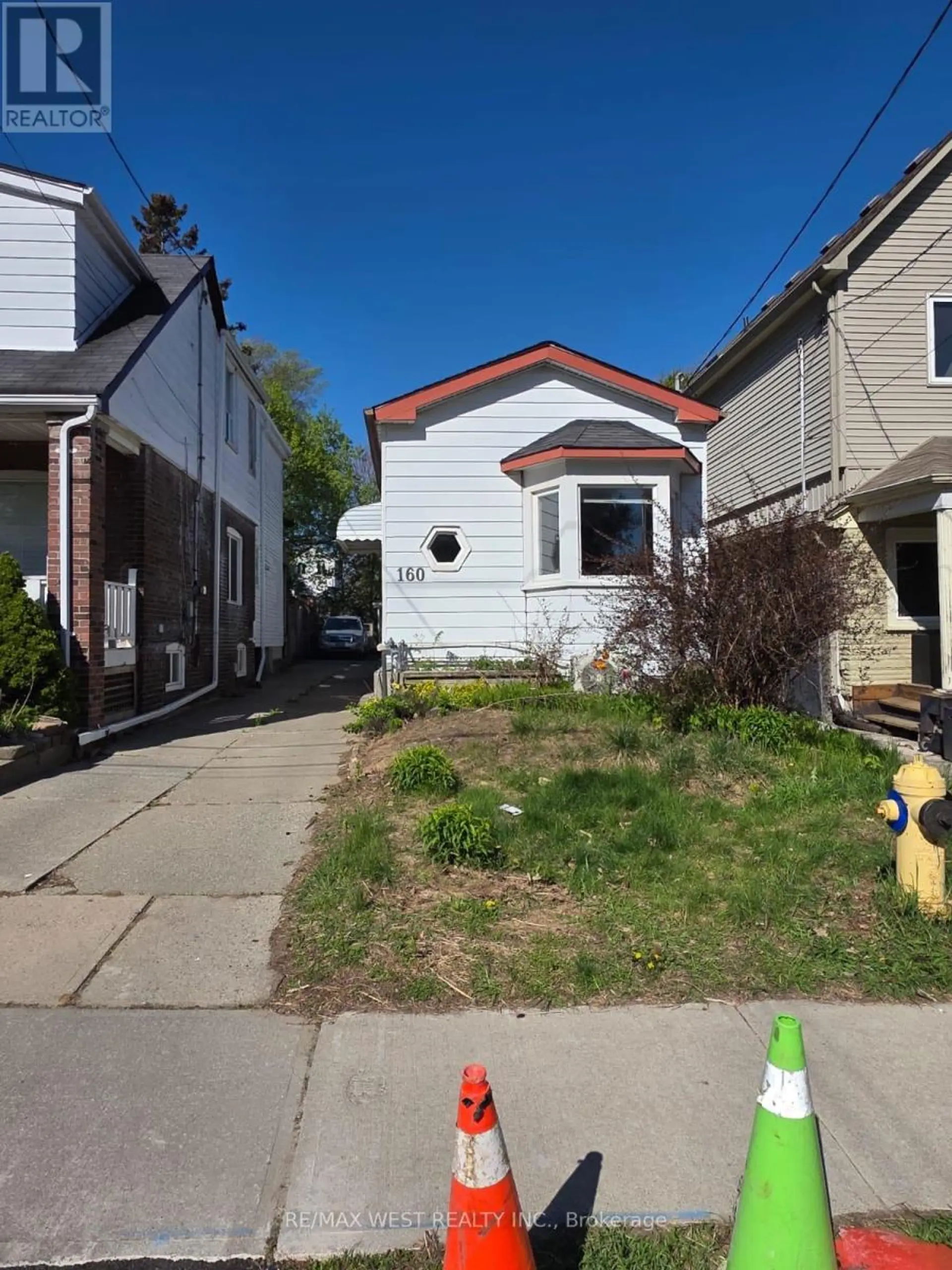 160 KING EDWARD AVENUE - Image 3
