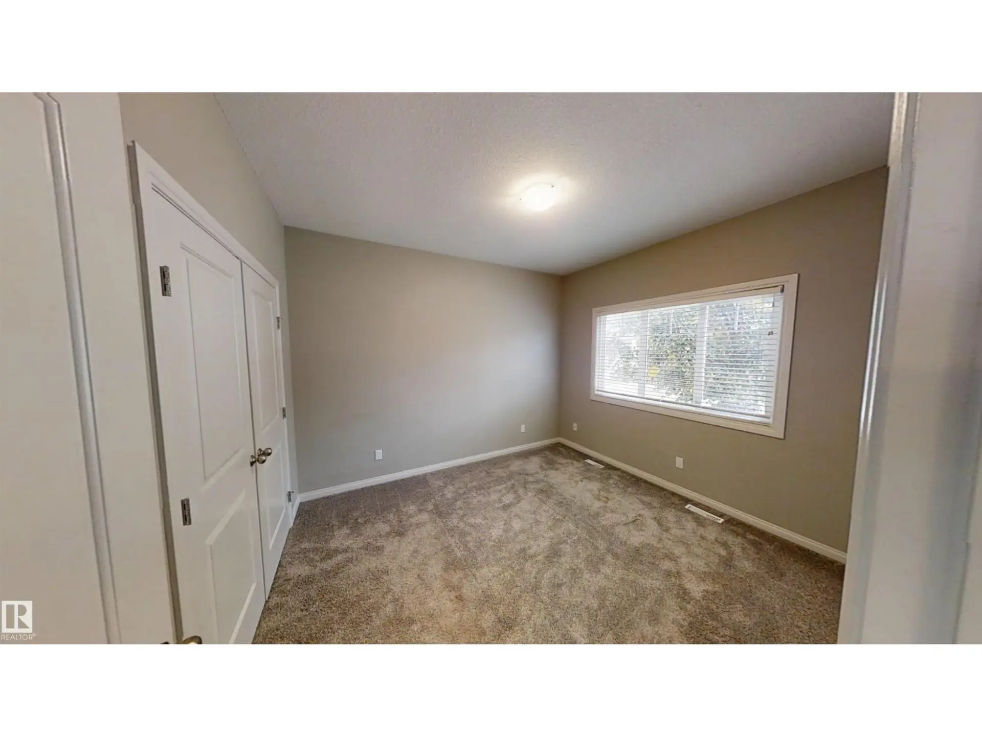 #59 18230 104A ST NW - Image 9