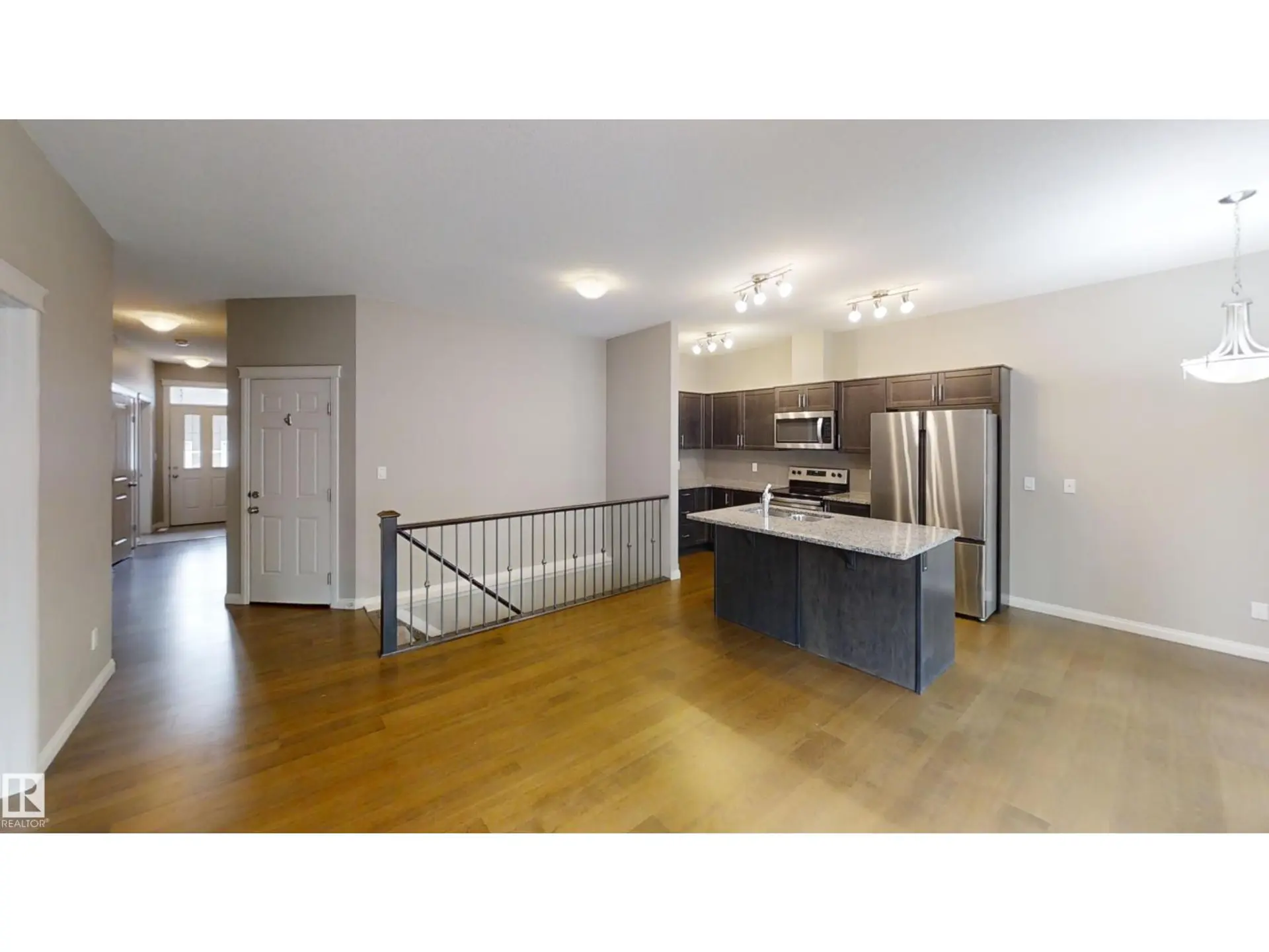 #59 18230 104A ST NW - Image 4