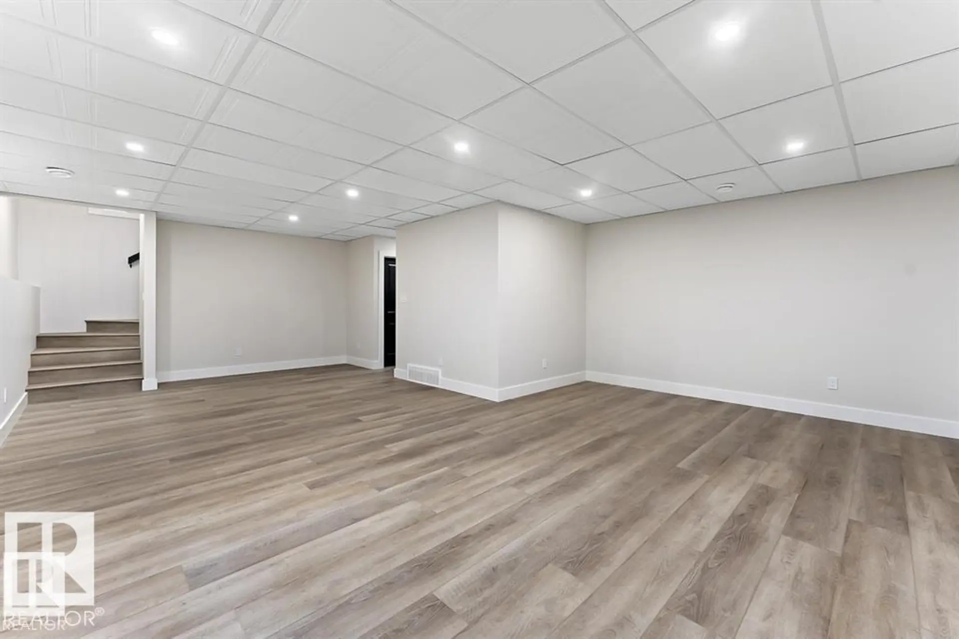 402 42230 TOWNSHIP ROAD 632 - Image 4