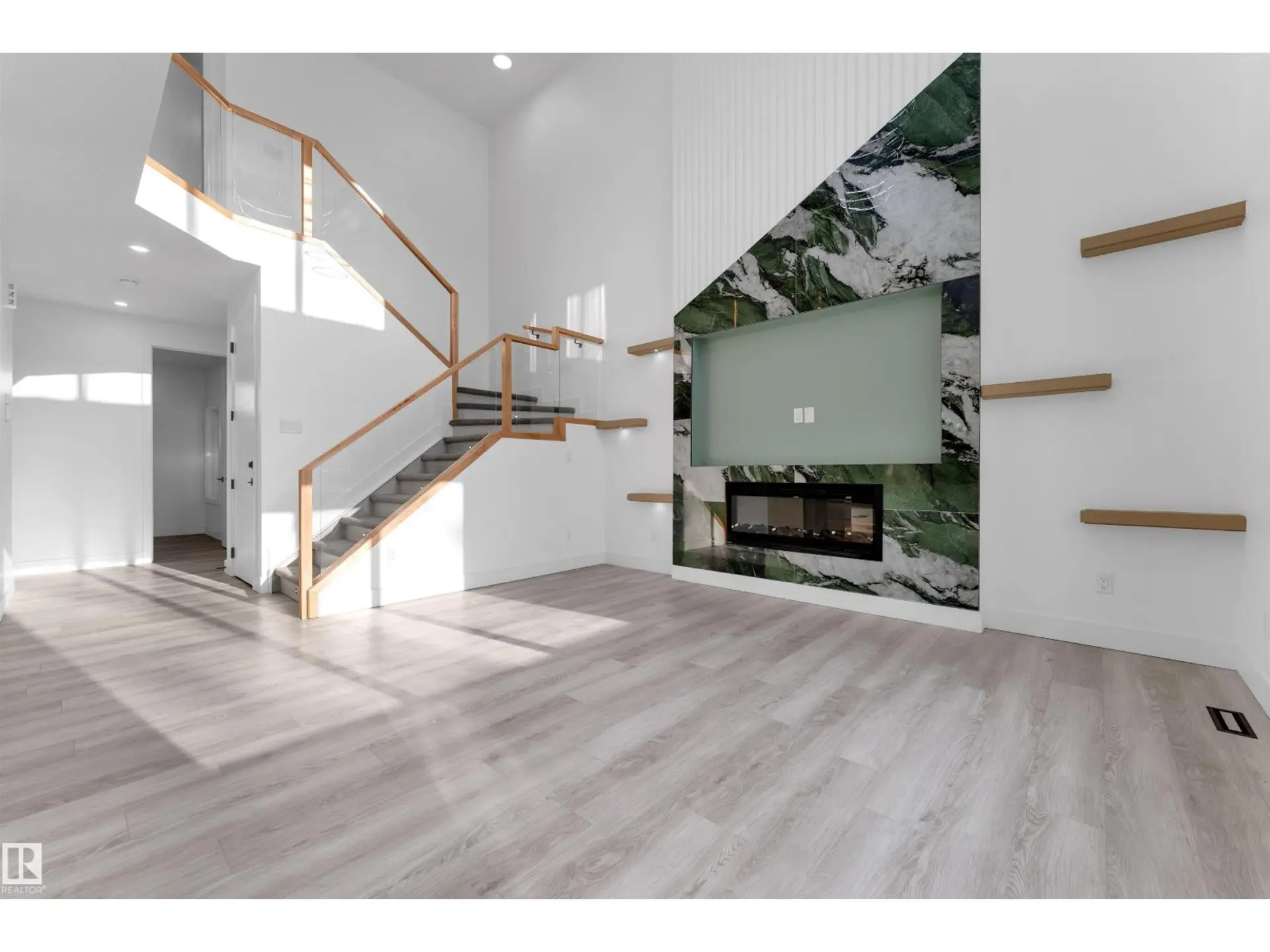6415 29 ST NE - Image 3