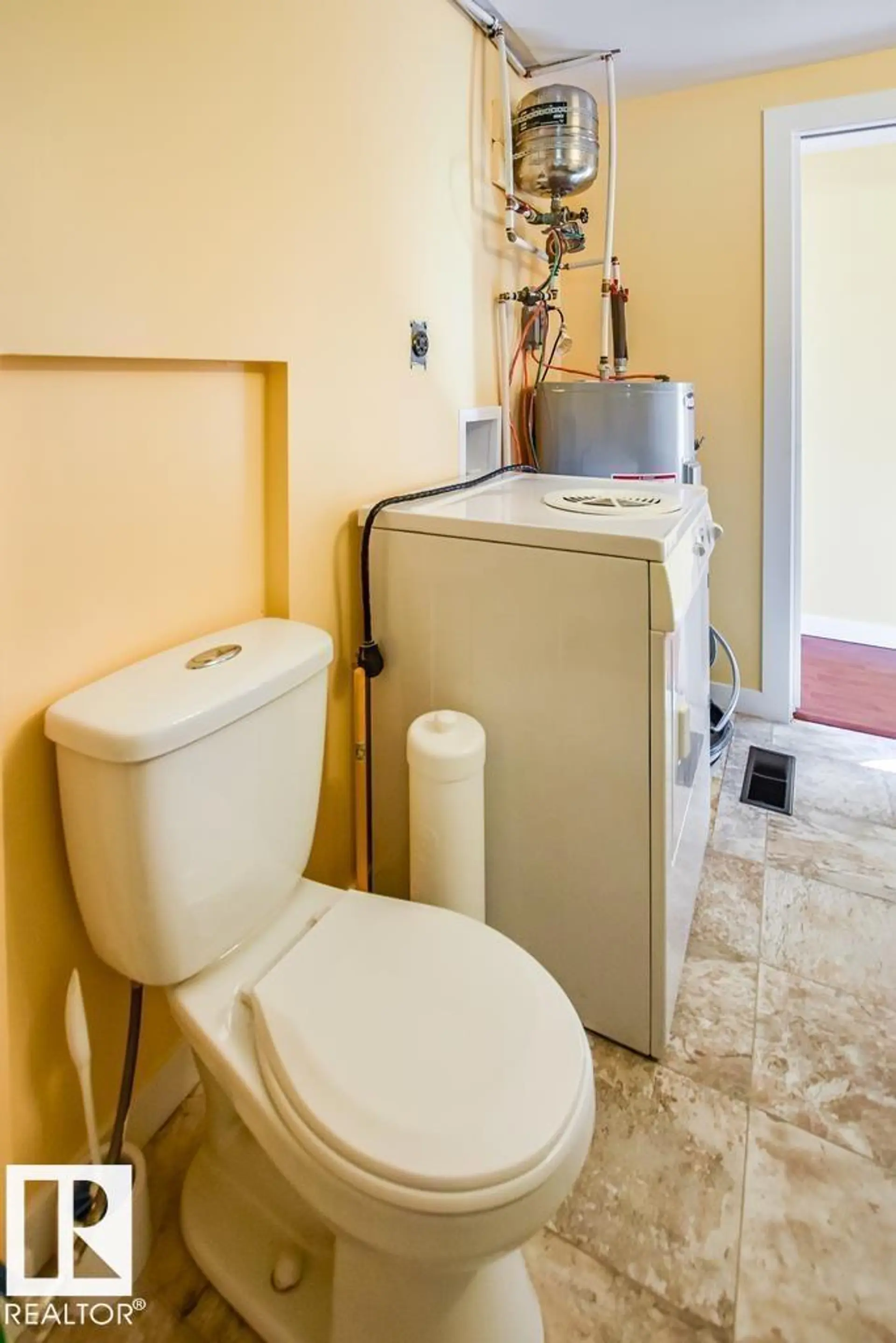 320 PERCH CLOSE - Image 17