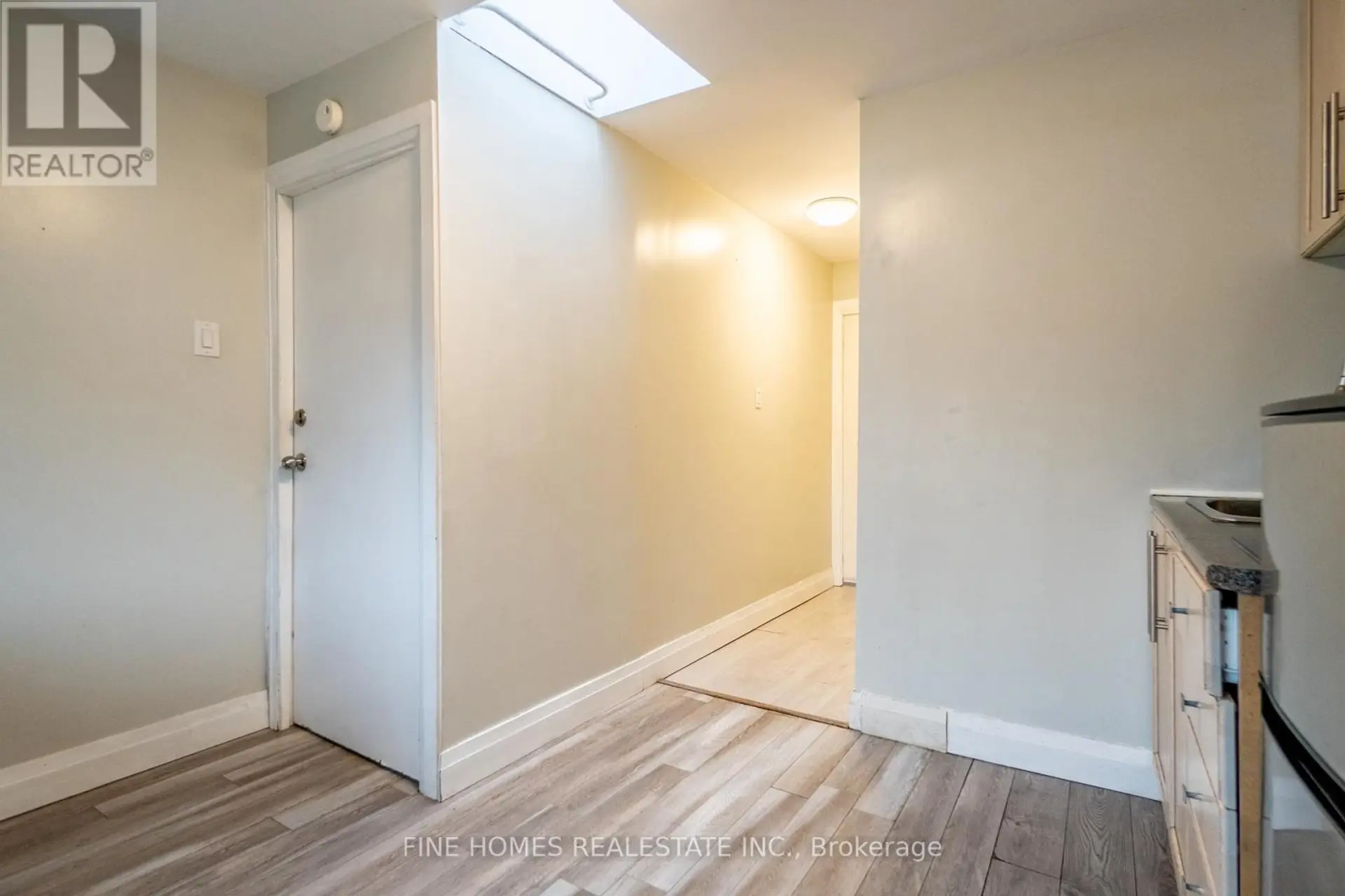 48 CARR STREET - Image 13