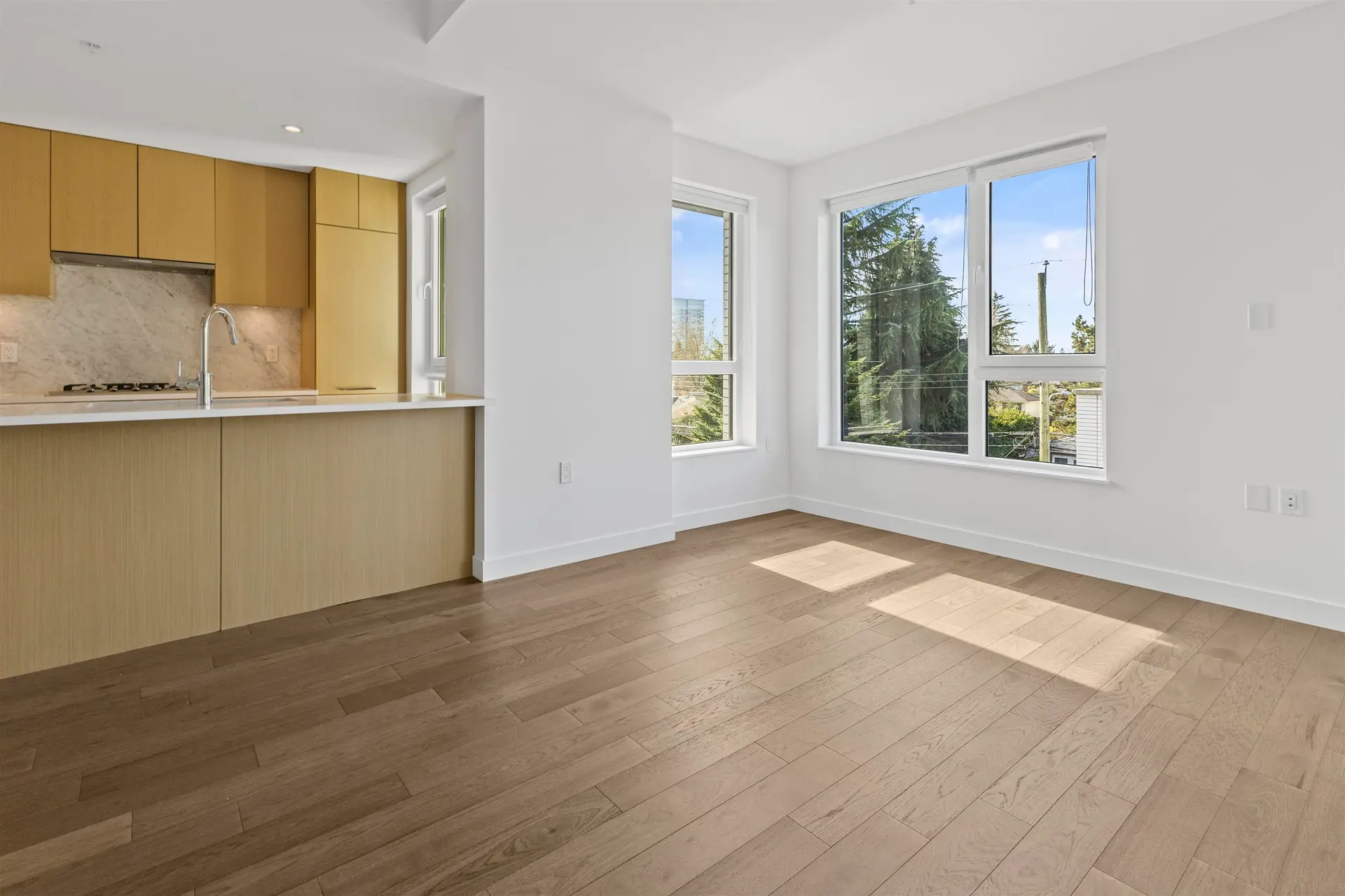 #307 5383 Cambie Street - Image 9