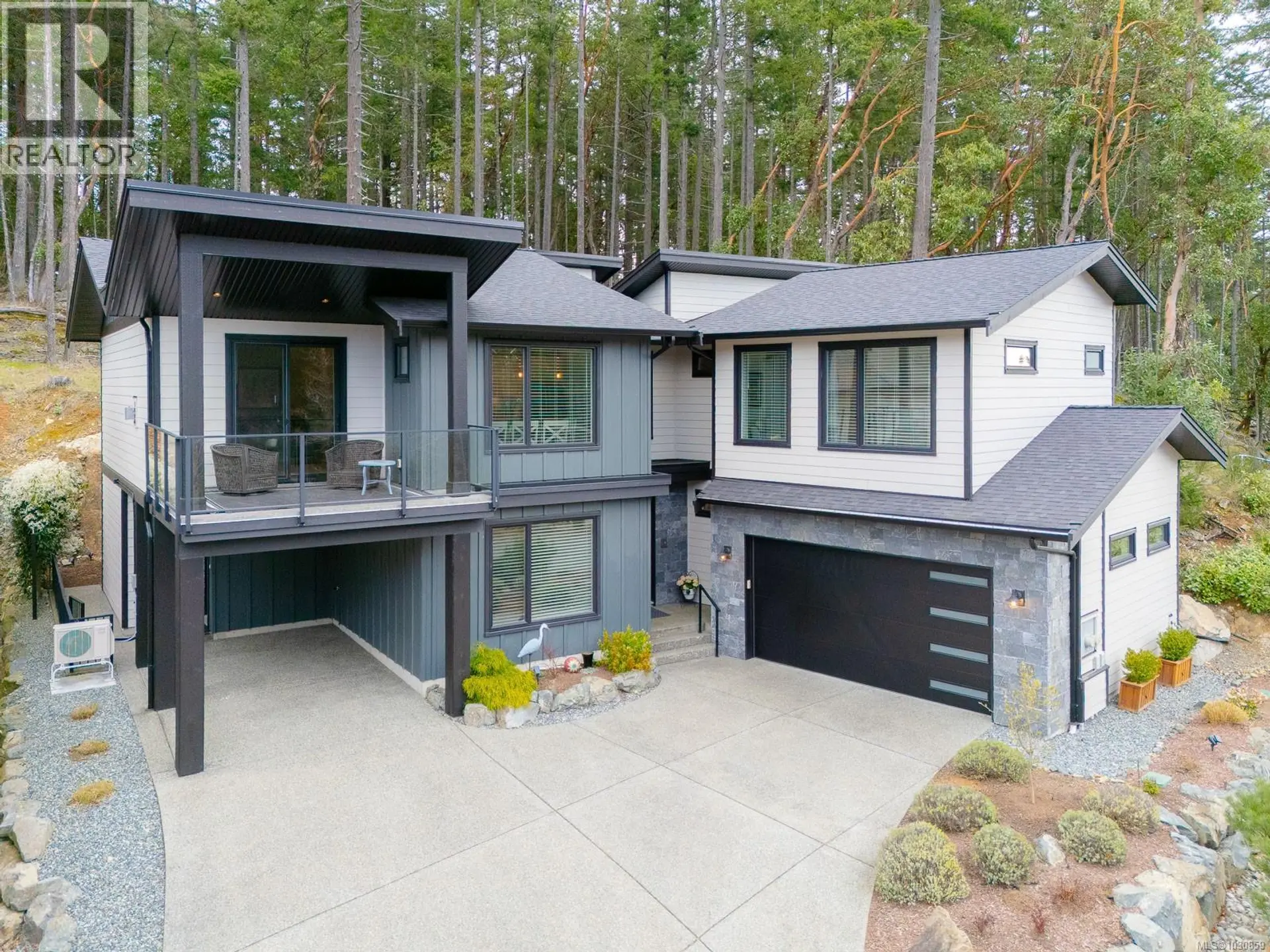 Property at 3829 Glen Oaks Dr, Nanaimo, BC