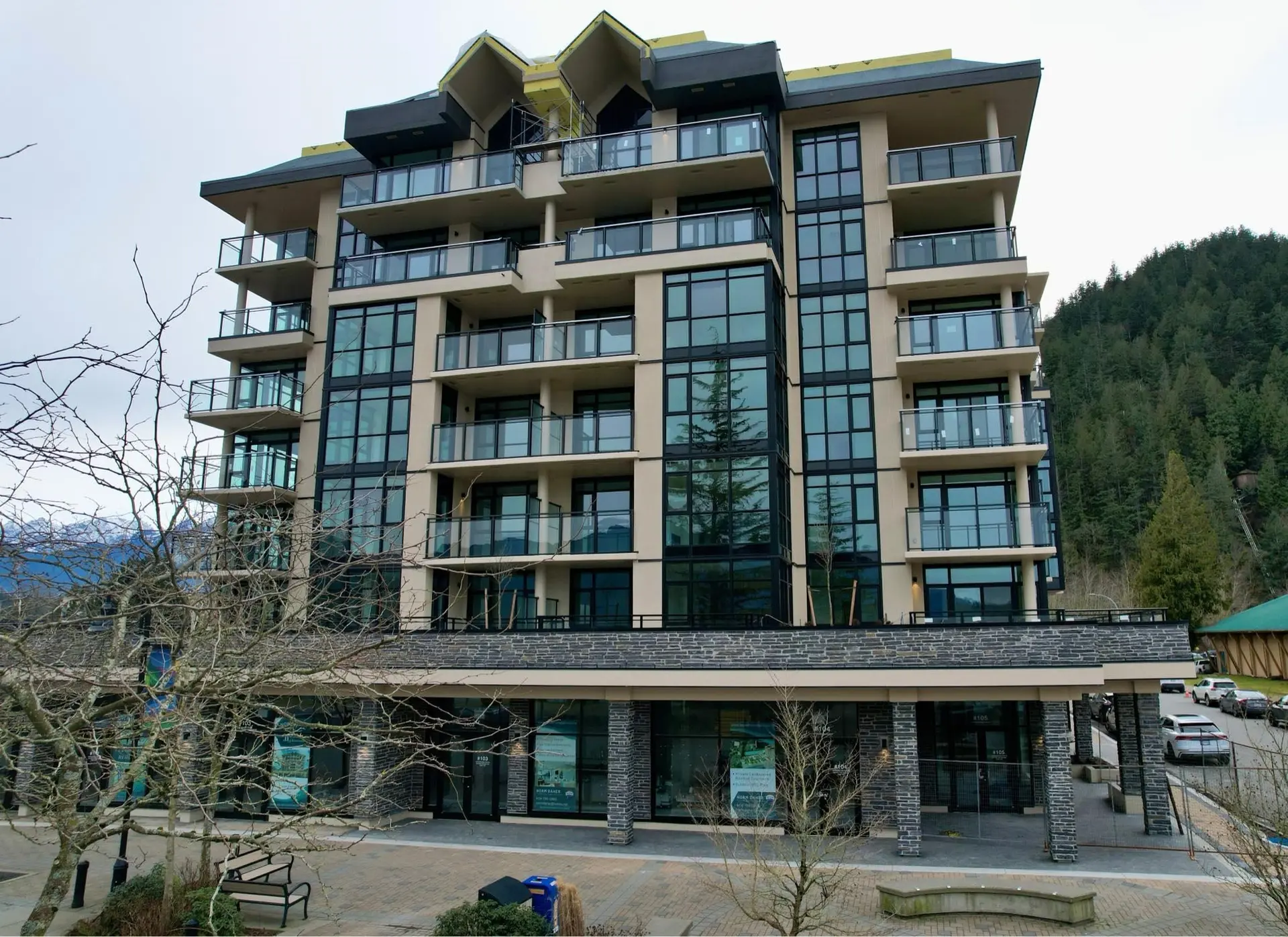 Property at #604 120 Esplanade Avenue, Harrison Hot Springs, BC