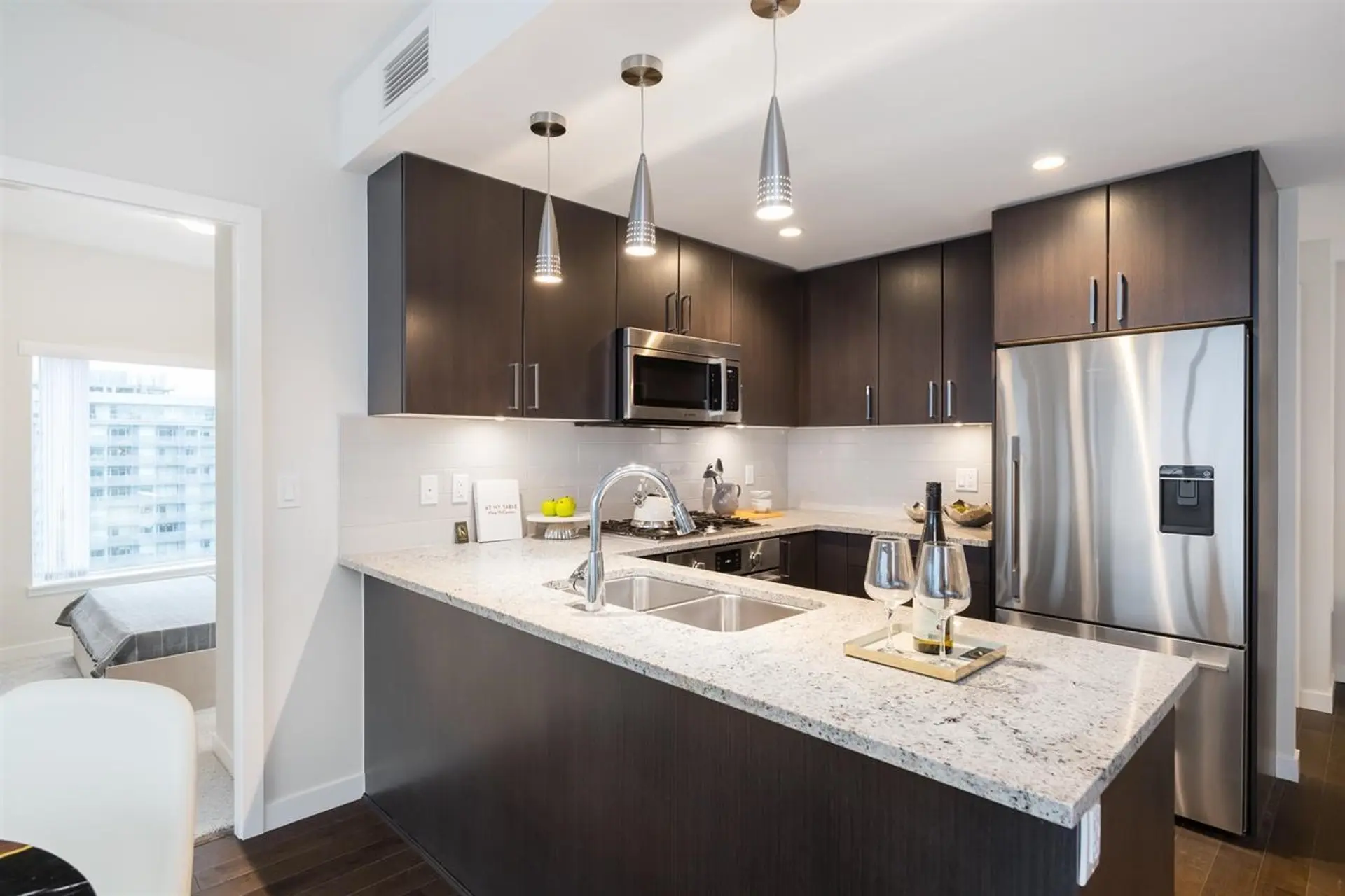 #707 1708 Ontario Street - Image 6