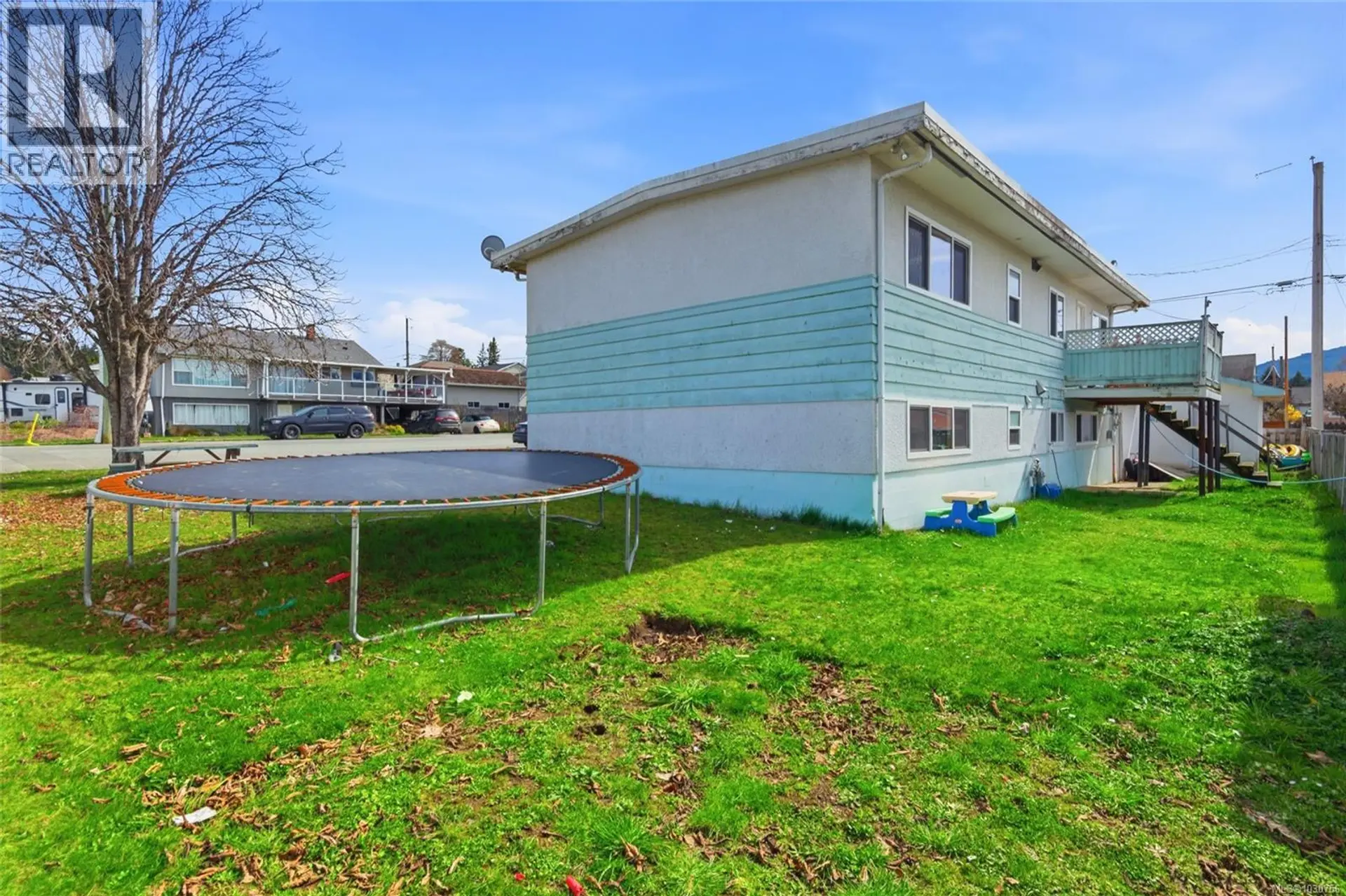 4090 Wood Ave - Image 17
