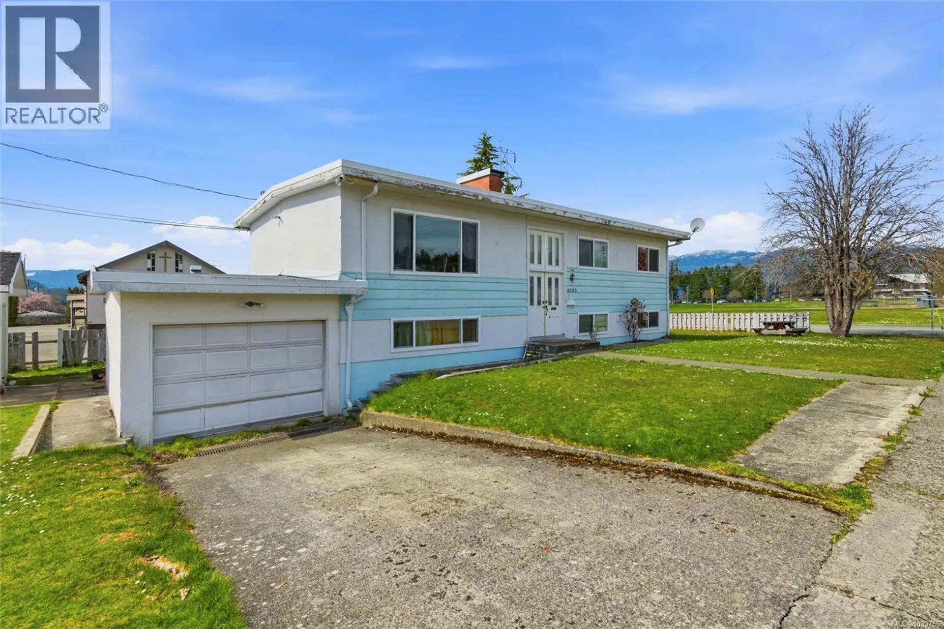 4090 Wood Ave - Image 20