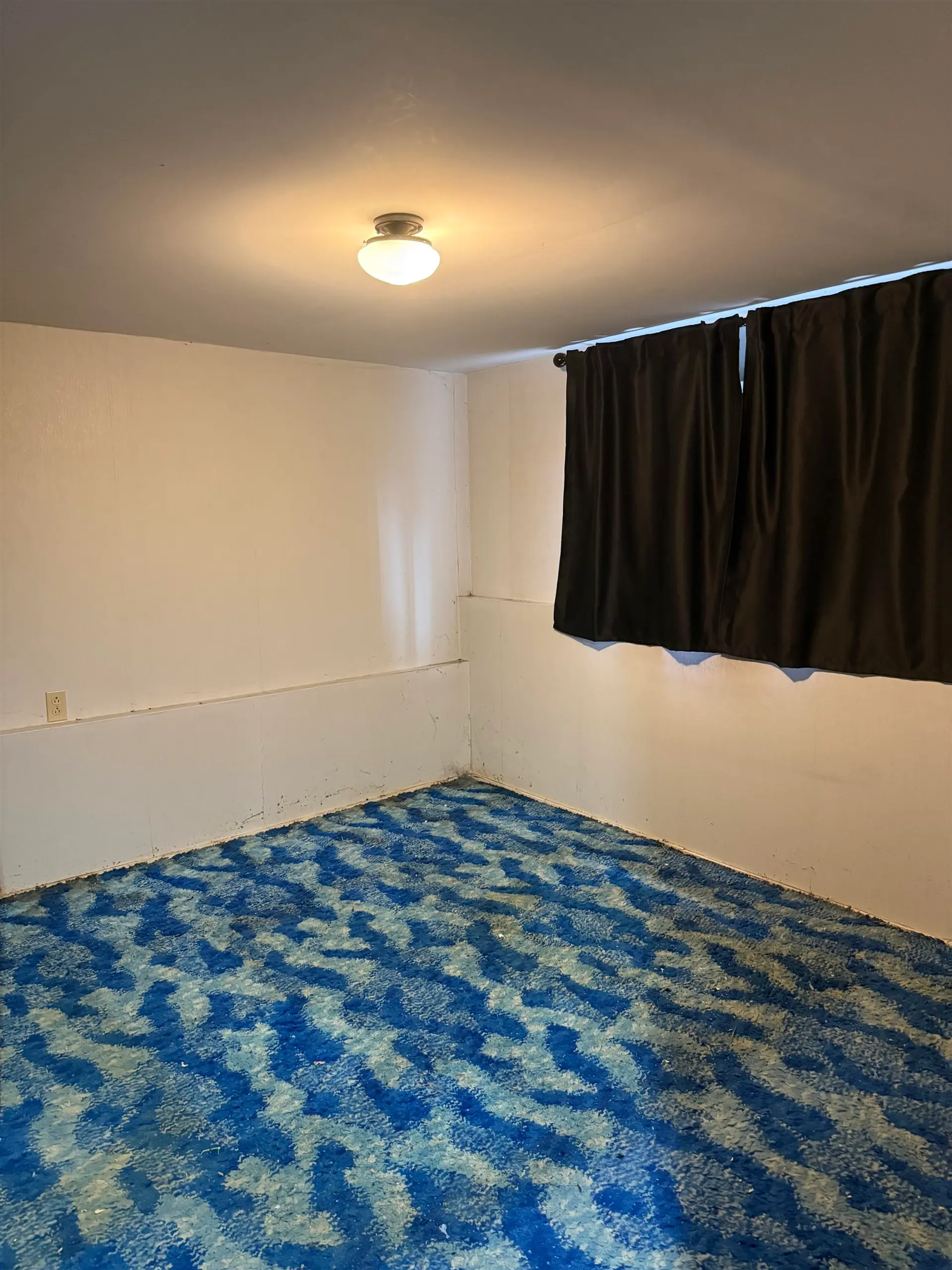 3281 E 46th Avenue - Image 12