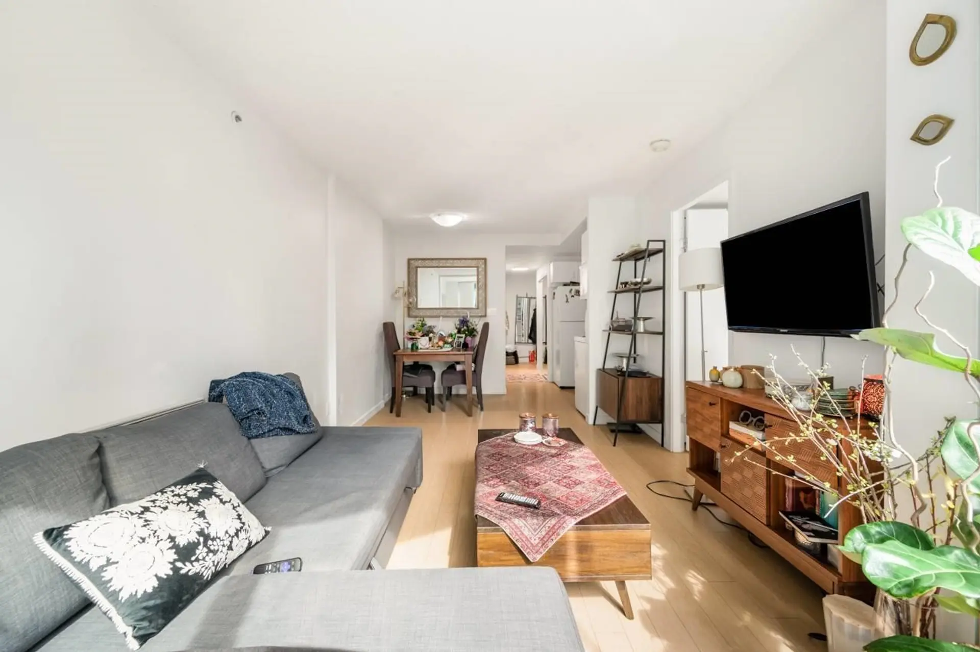 #1308 555 Jervis Street - Image 2