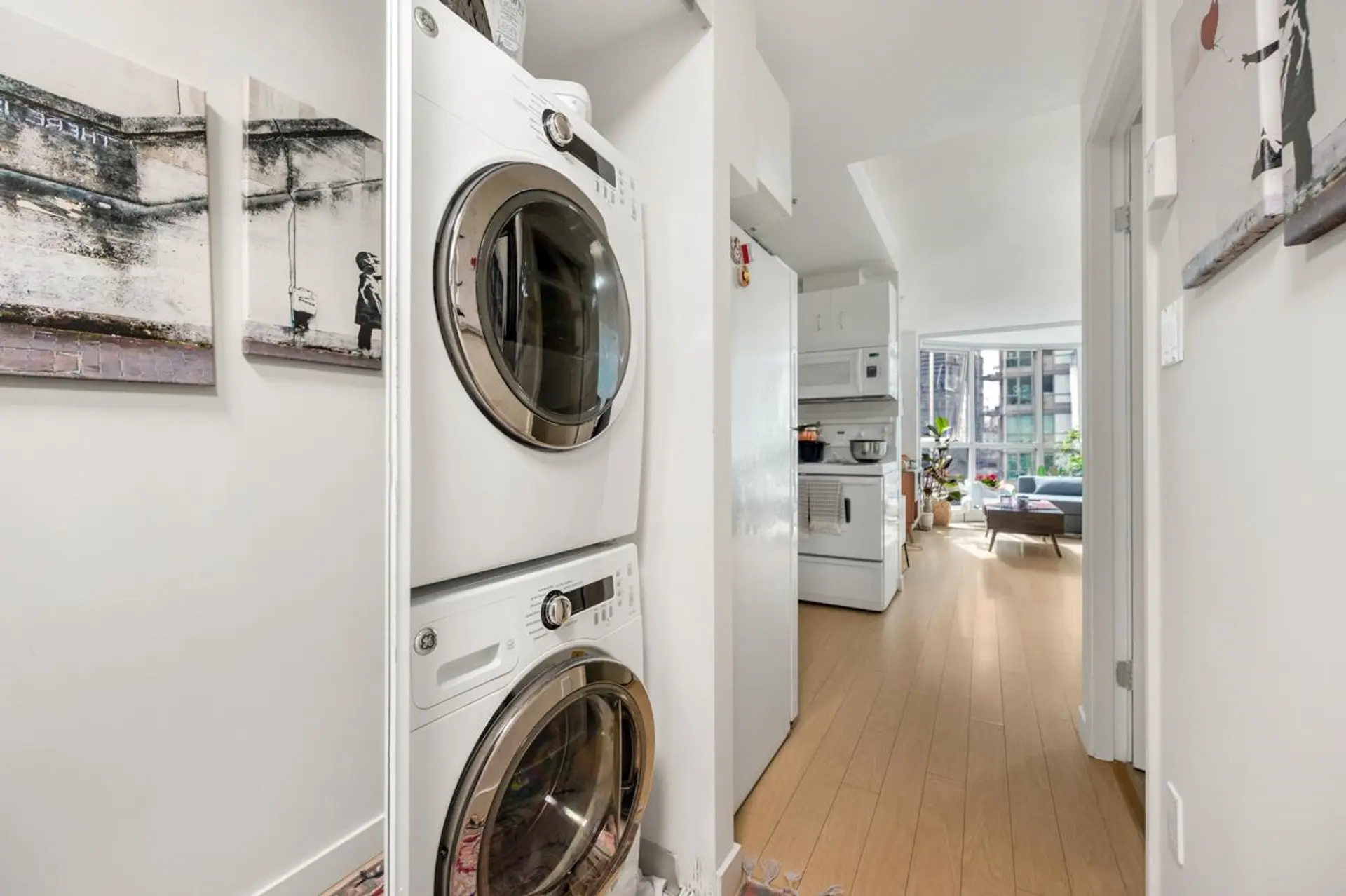 #1308 555 Jervis Street - Image 12