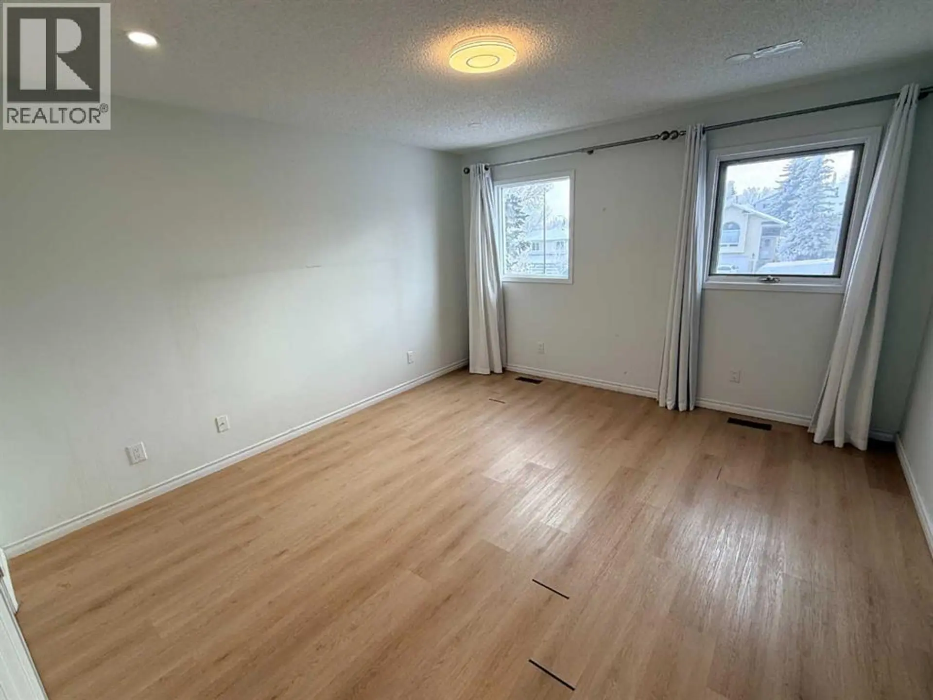 651 MACEWAN DRIVE NW - Image 11
