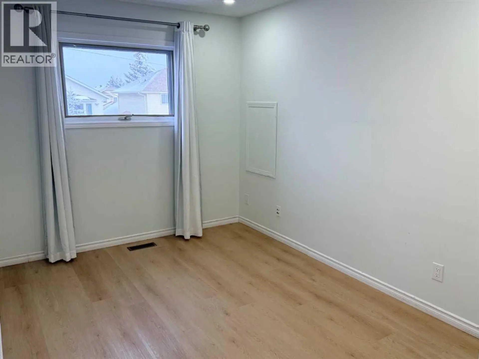 651 MACEWAN DRIVE NW - Image 17