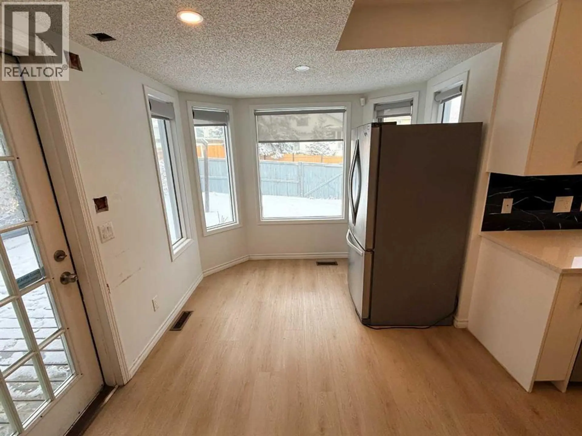 651 MACEWAN DRIVE NW - Image 4