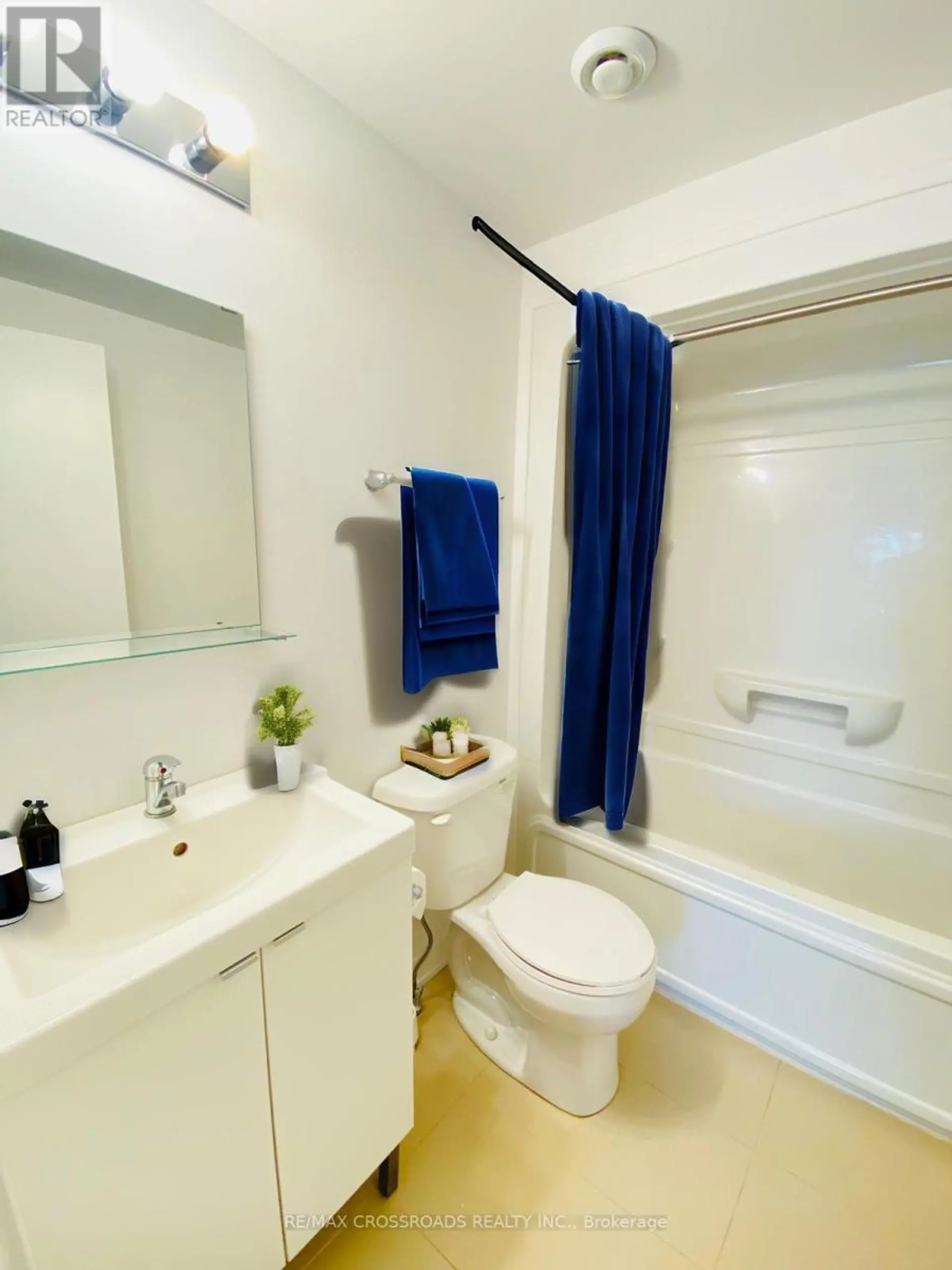 #15 1720 SIMCOE STREET - Image 11