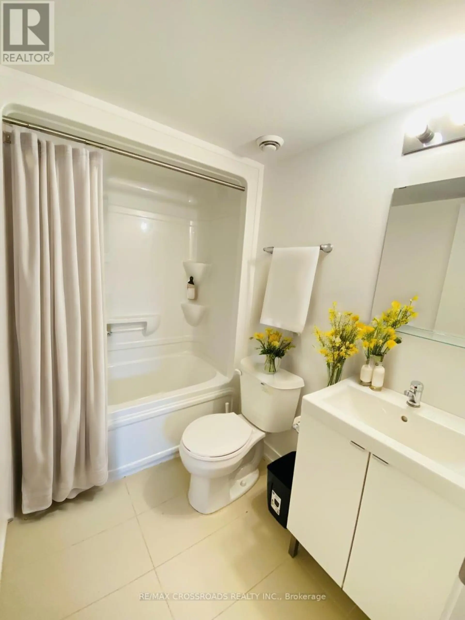 #15 1720 SIMCOE STREET - Image 13