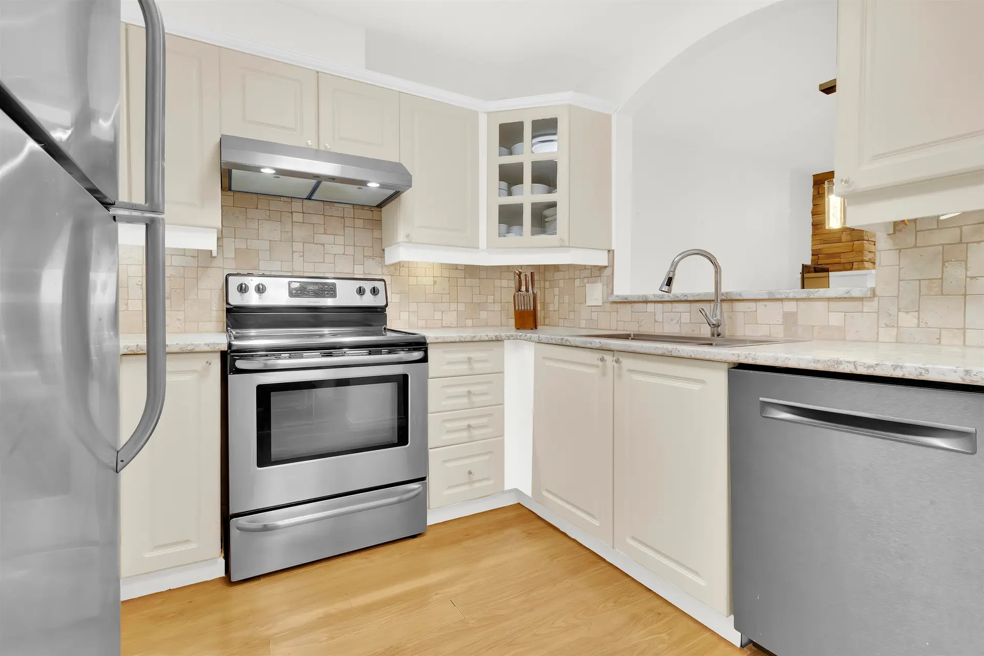 #209 20145 55a Avenue - Image 6
