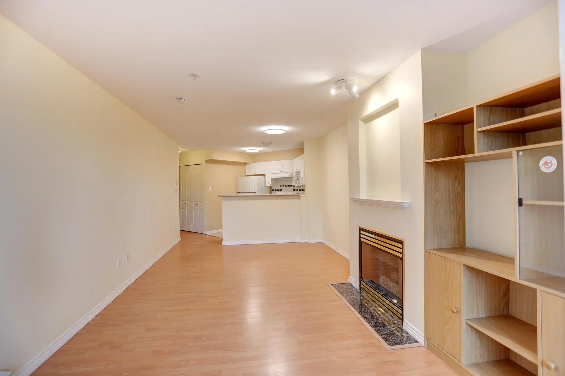 #220 760 Kingsway - Image 8