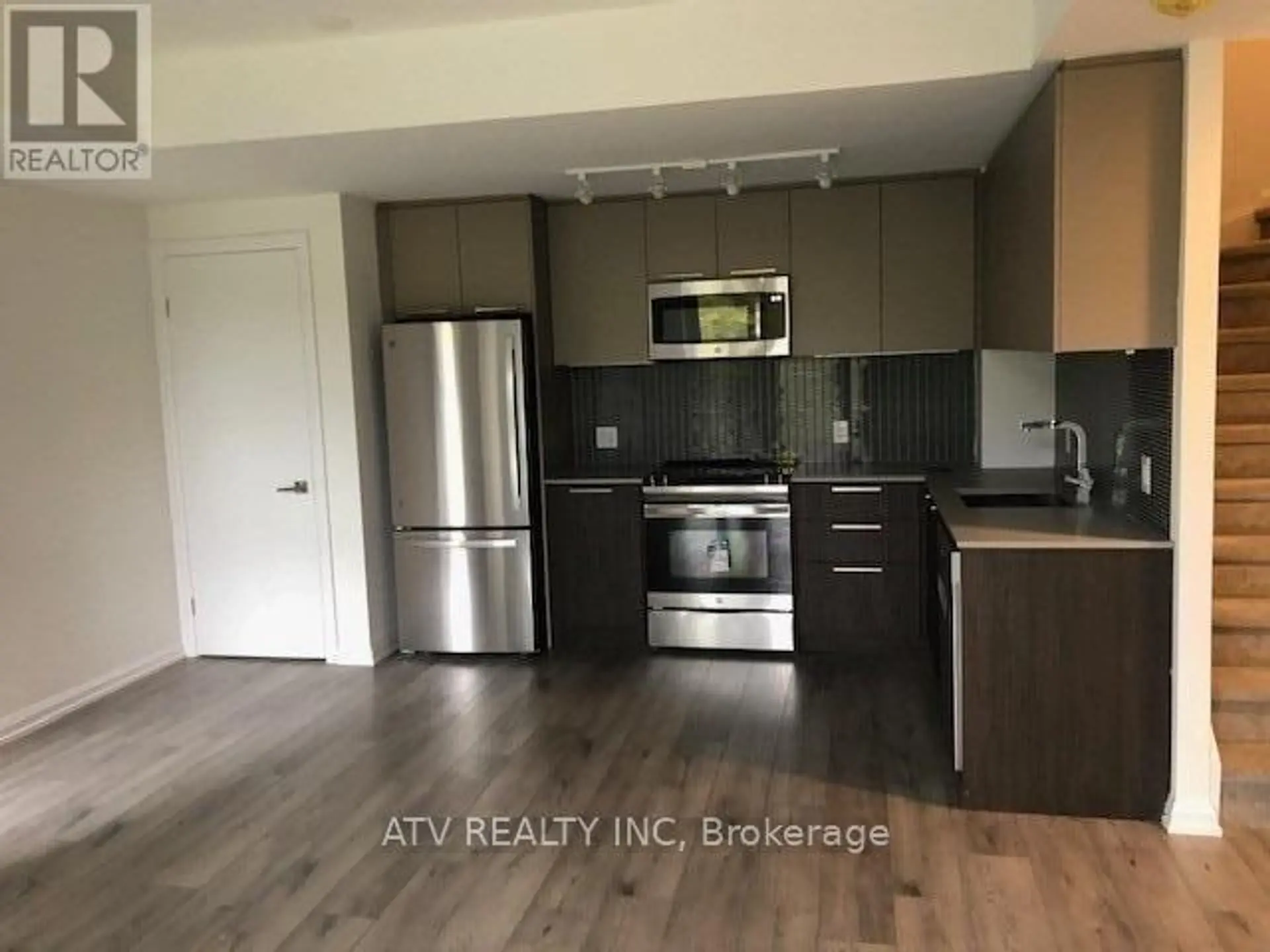 #TH17 10 BRIN DRIVE - Image 3