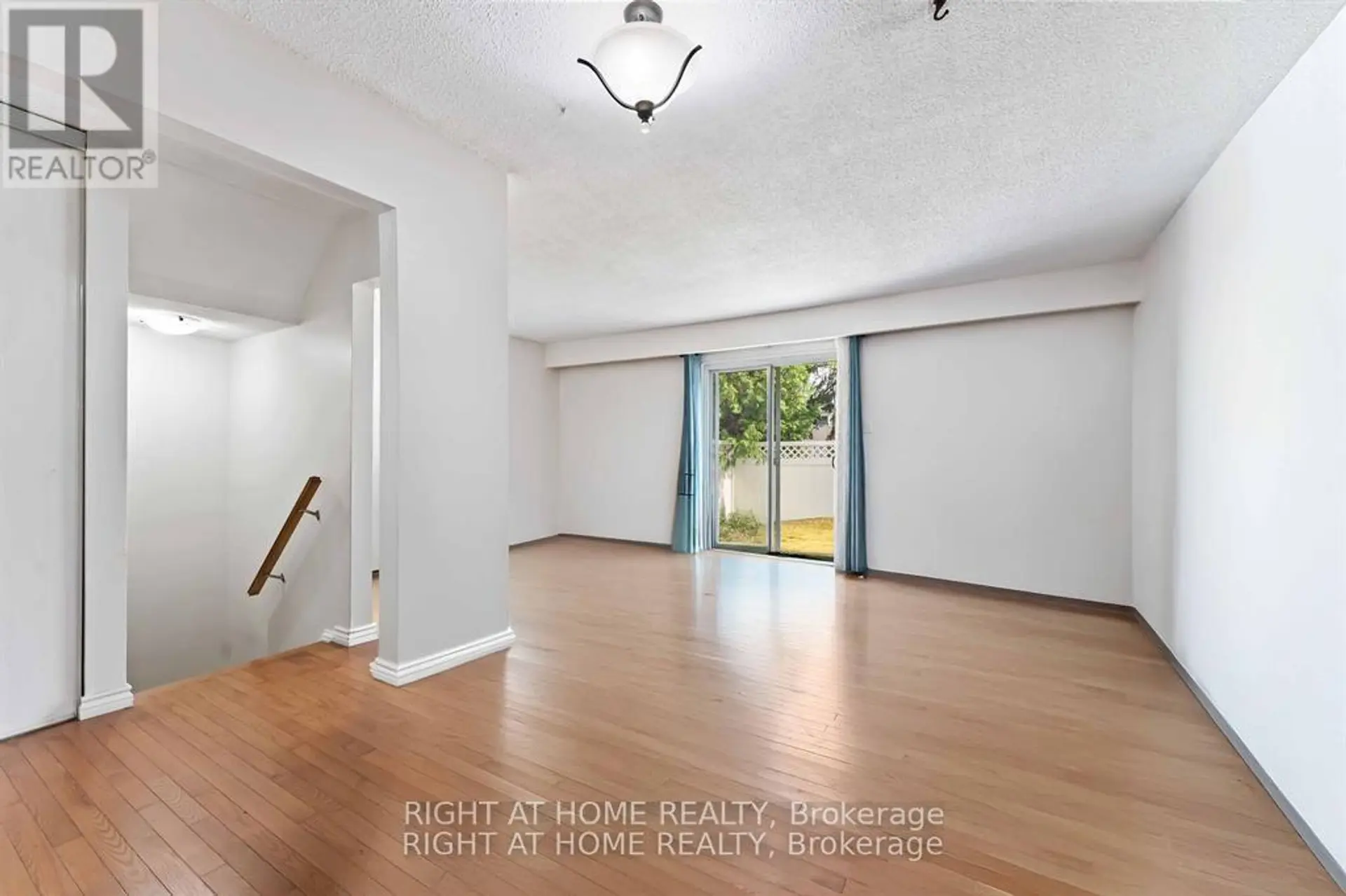 #21 5 HADLEY CIRCLE - Image 6