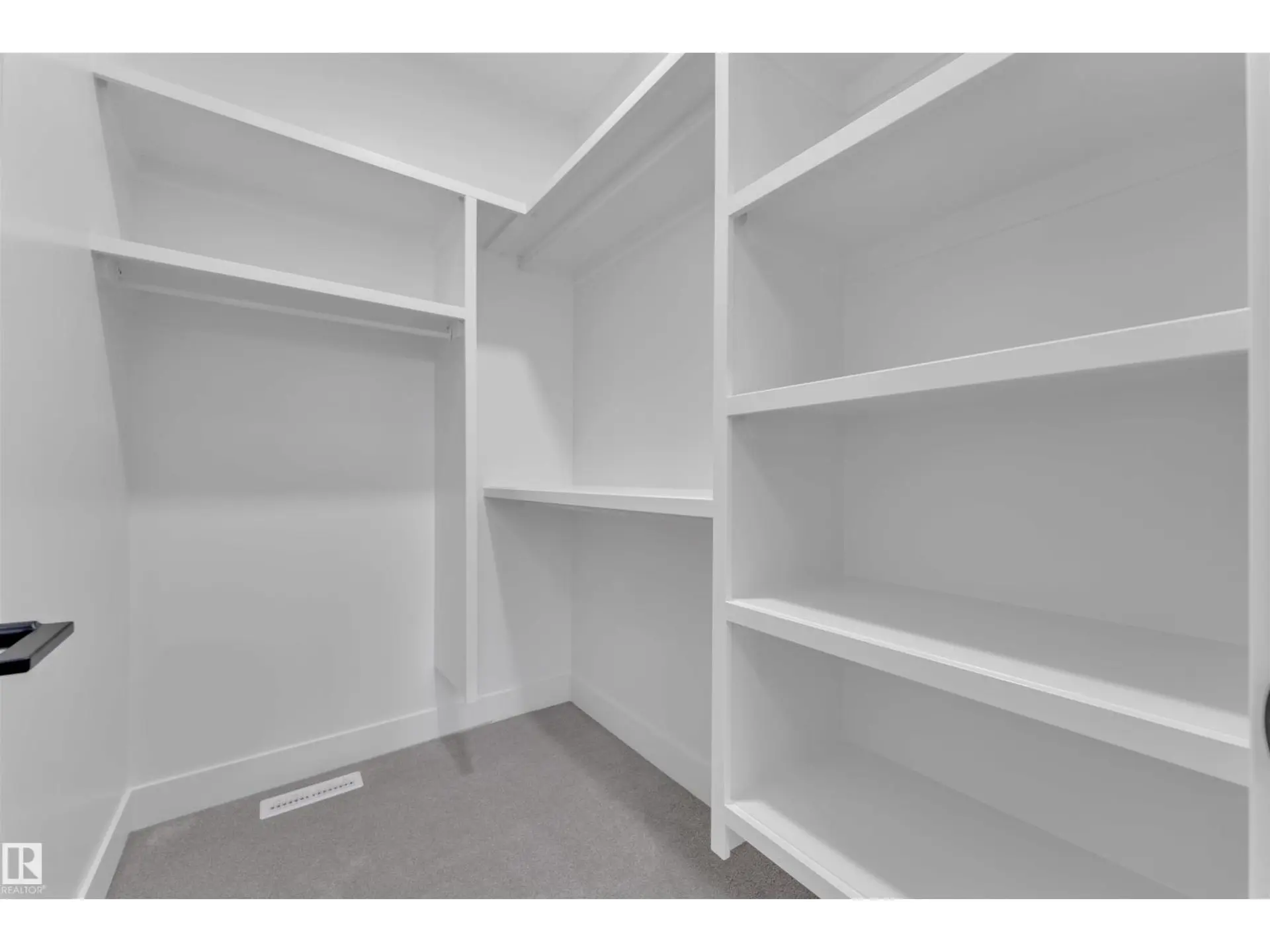 1727 60 AV - Image 12