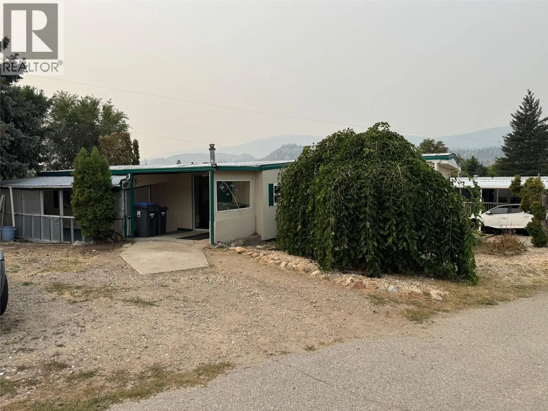 #5 146 WILLOW Court - Image 12