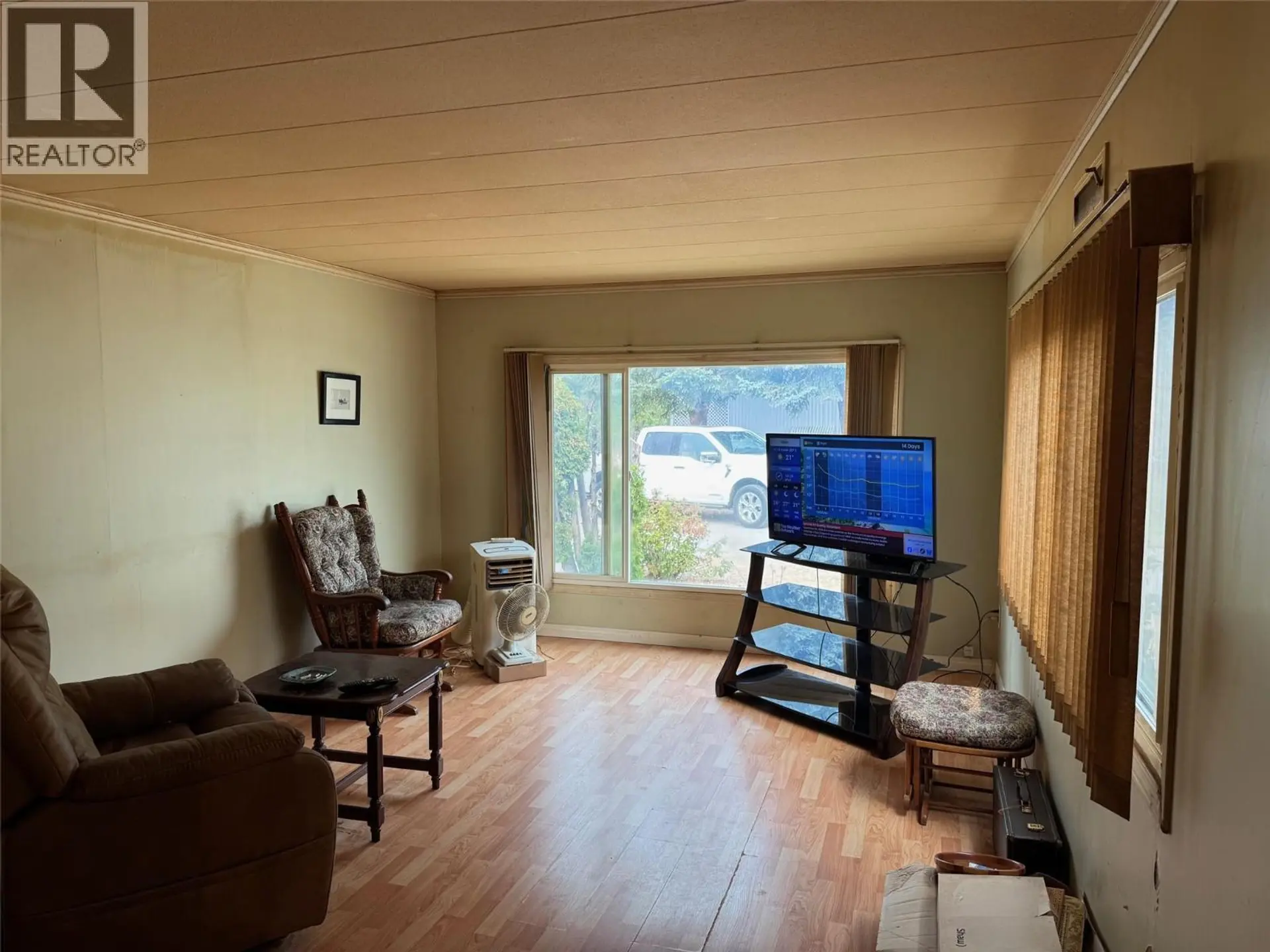 #5 146 WILLOW Court - Image 3