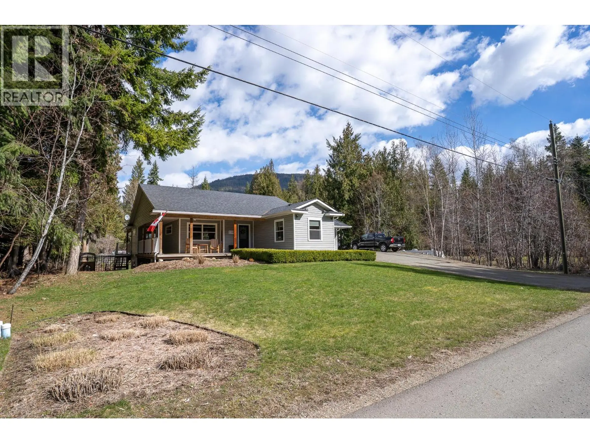 Property at 2399 HILLEN Crescent, Magna Bay, BC