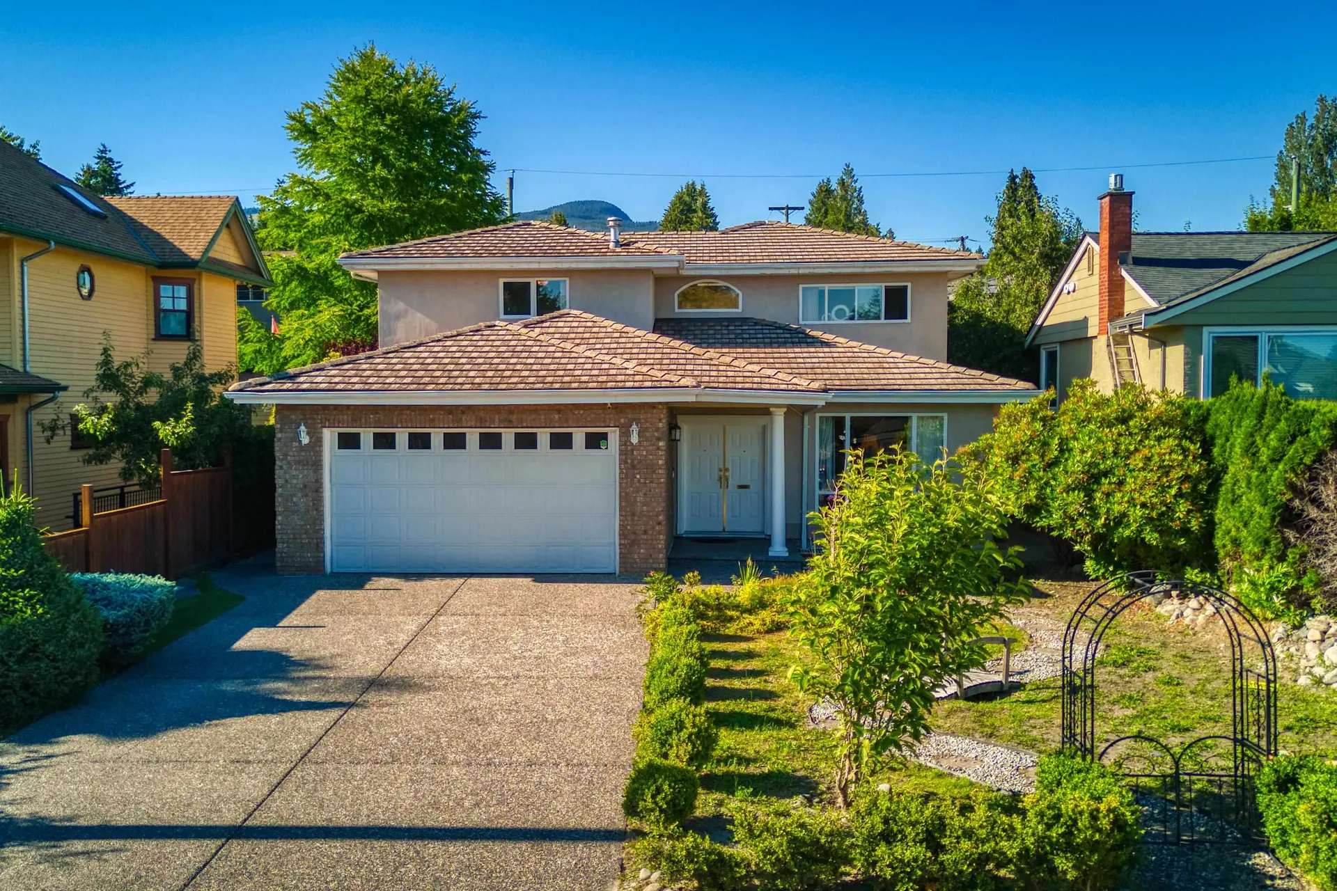 Property at 826 E 13th Street, North Vancouver, BC