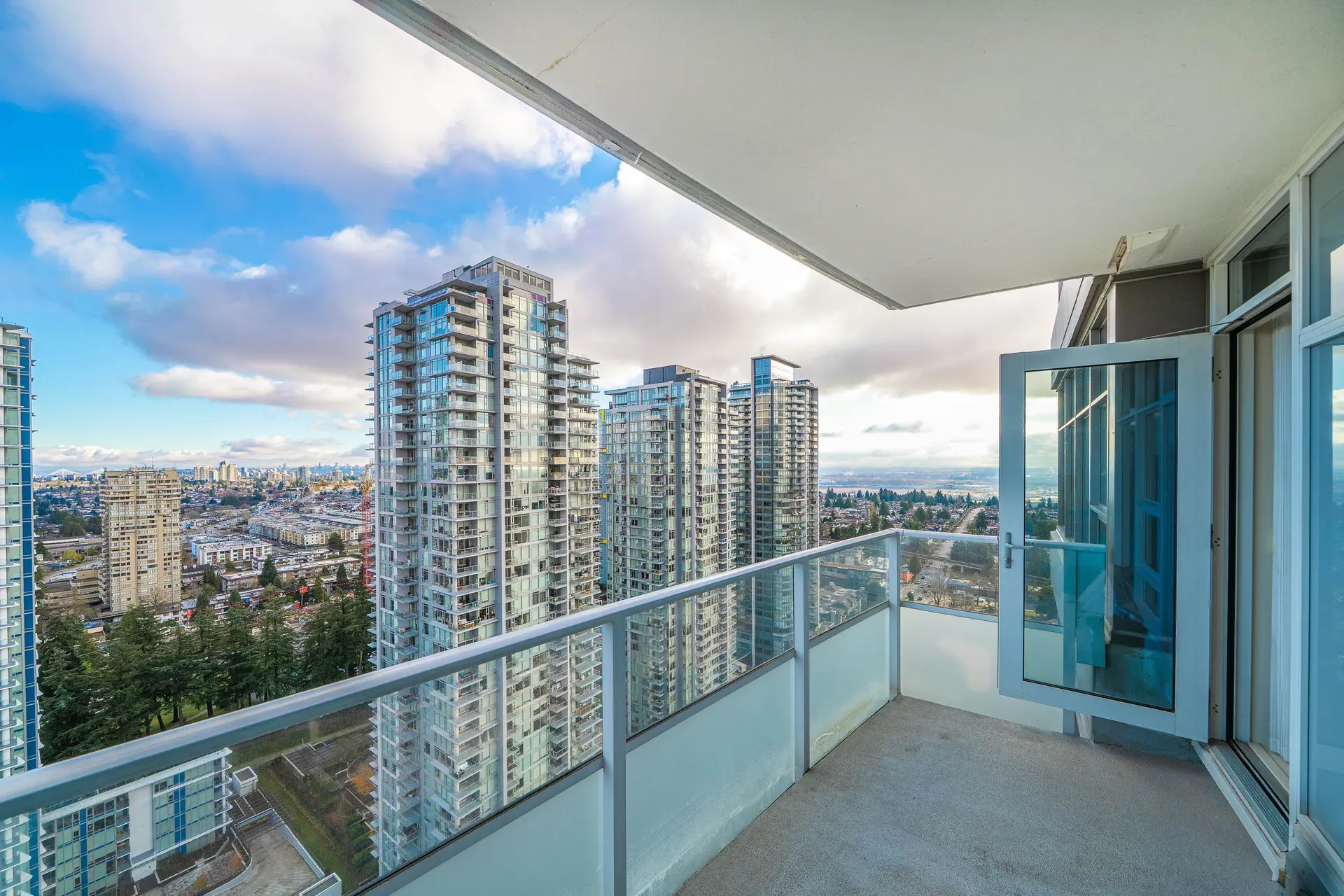 #3206 4880 Bennett Street - Image 18