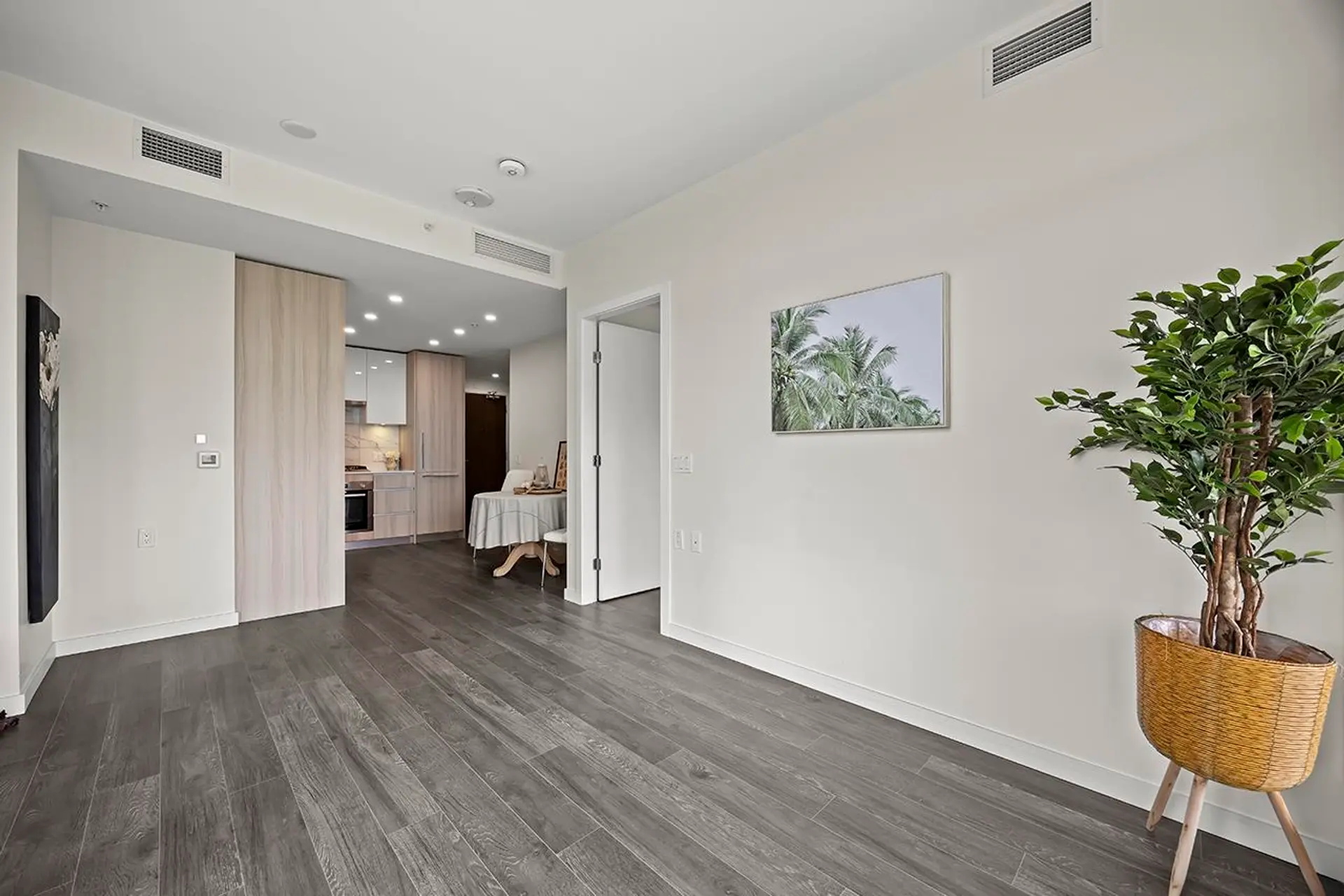 #703 5311 Goring Street - Image 6